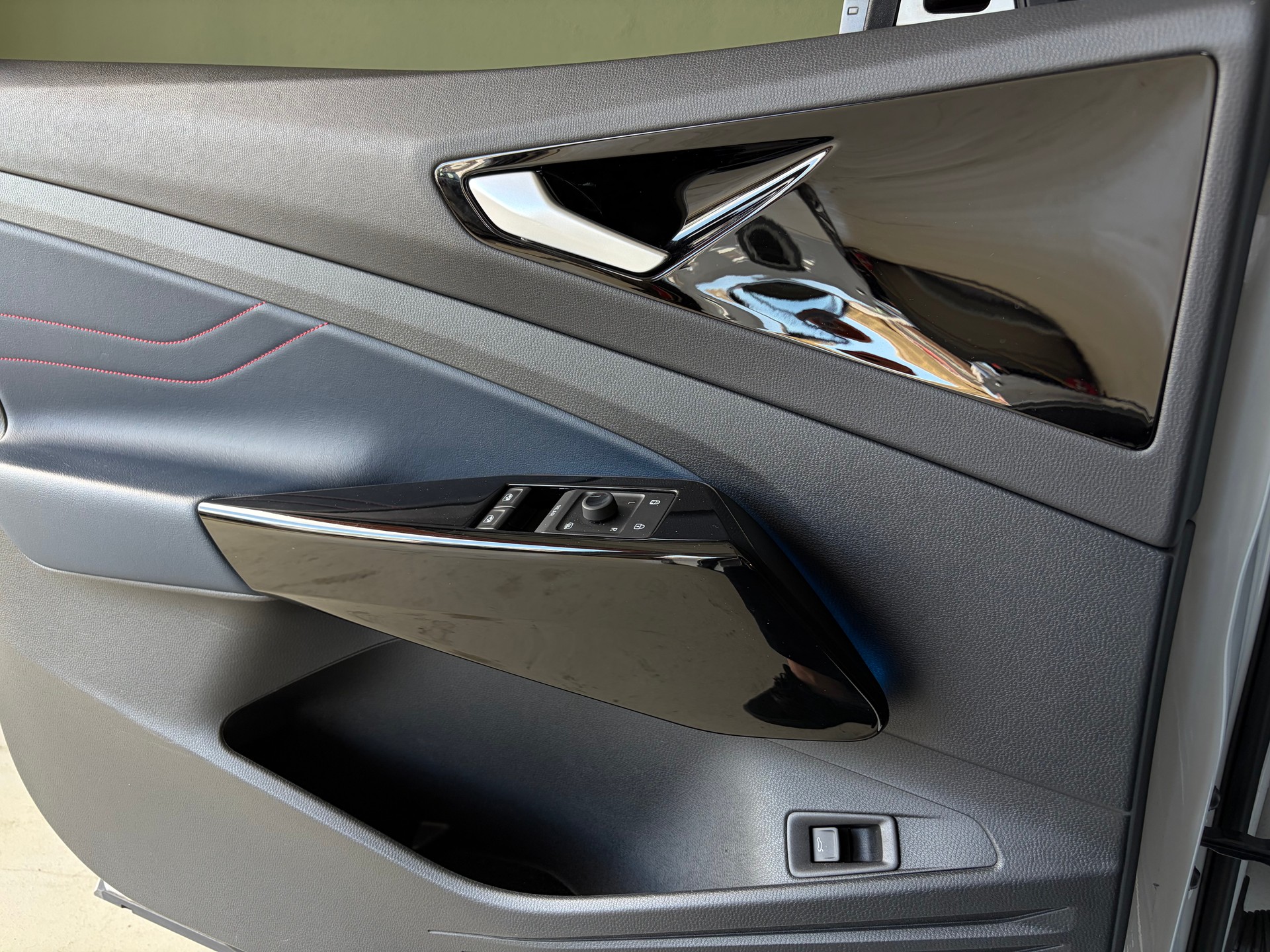 VW ID.4 GTX 77 kWh 4Motion *CH-Fahrzeug*-image-21