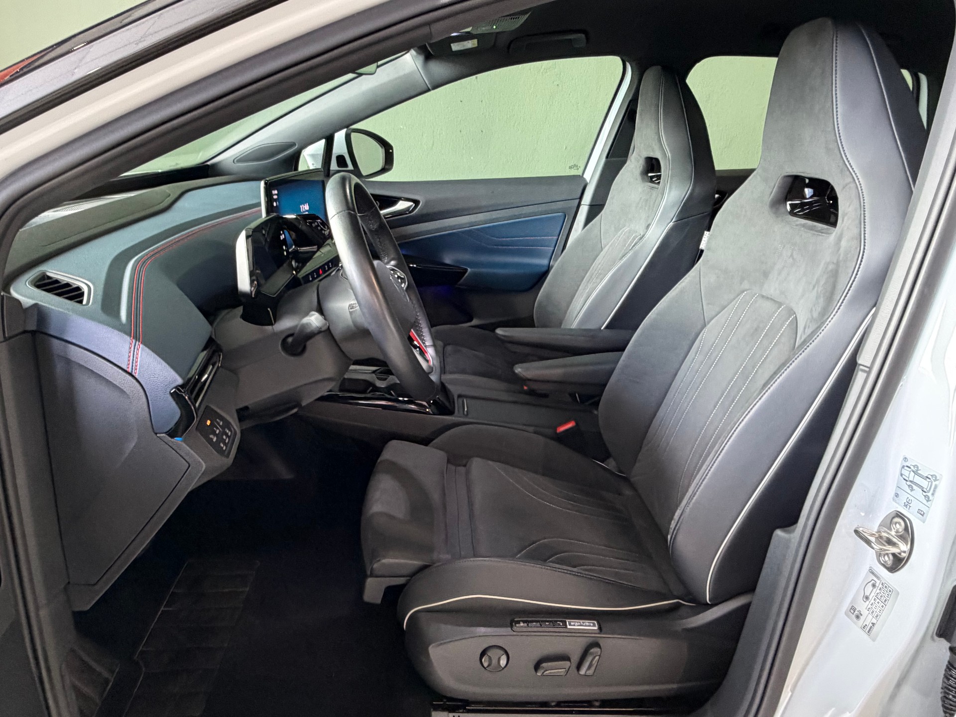 VW ID.4 GTX 77 kWh 4Motion *CH-Fahrzeug*-image-6