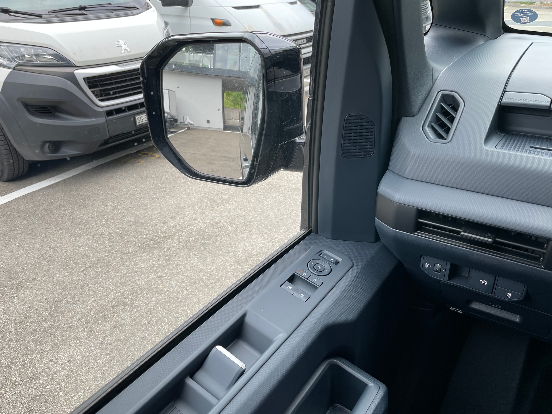 KIA PV5 71.2 kWh Elite-image-23