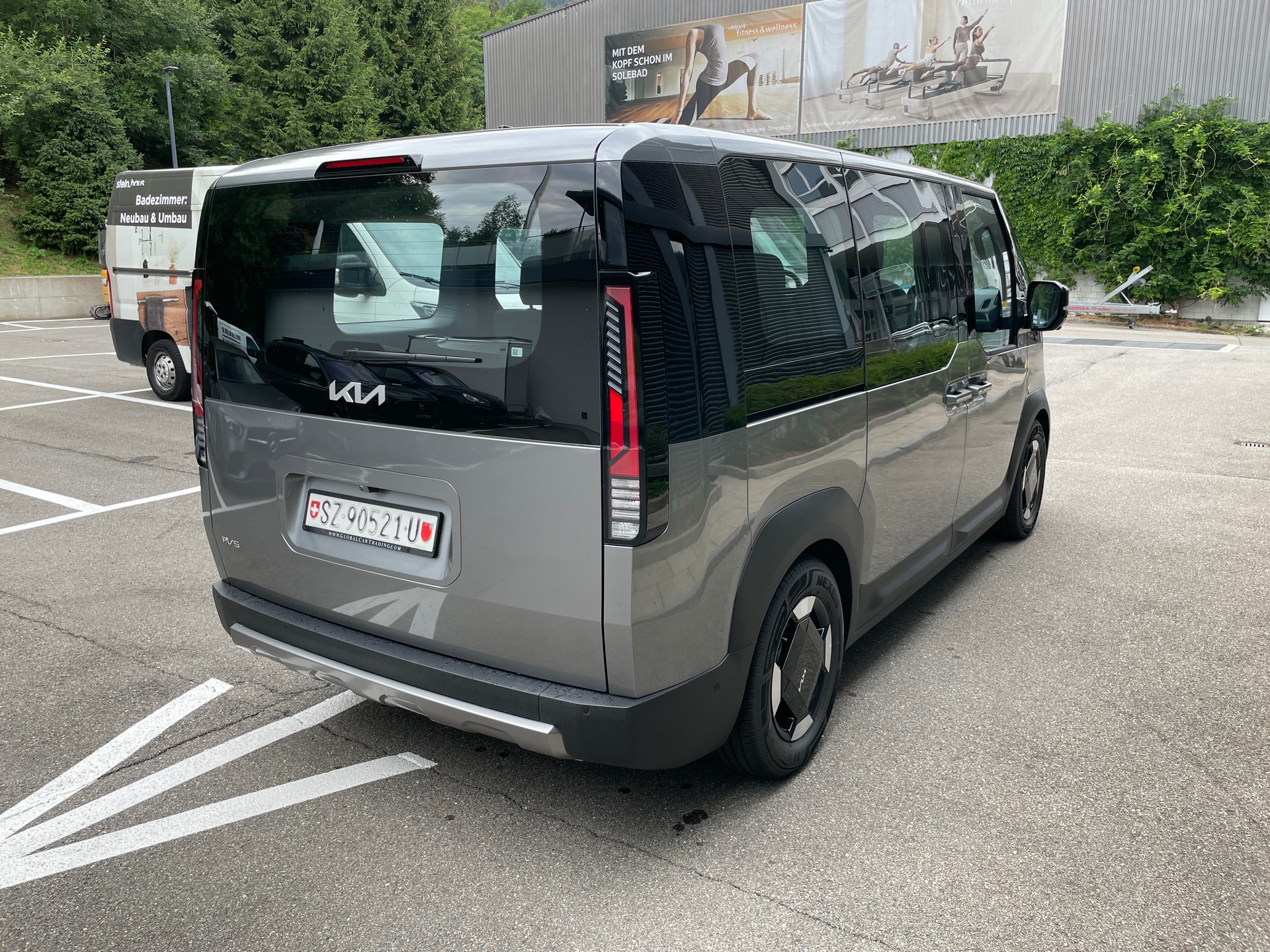 KIA PV5 71.2 kWh Elite-image-8