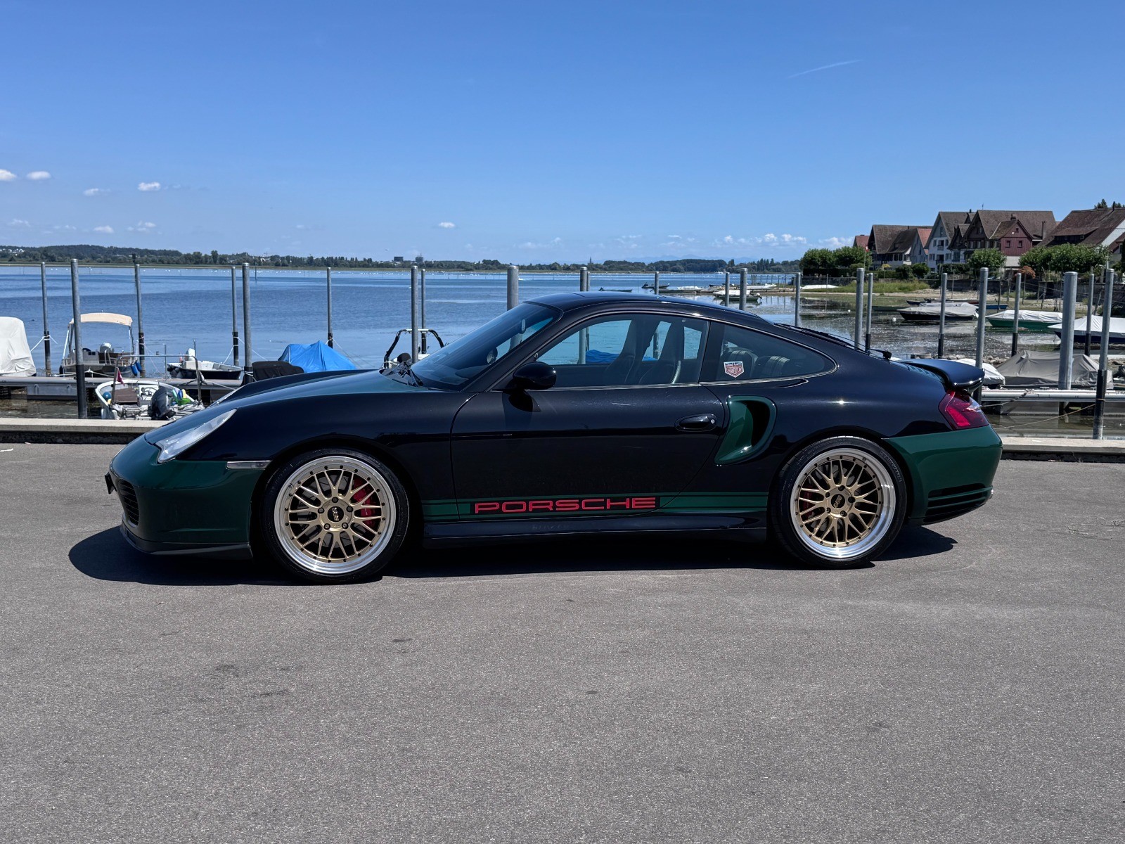 PORSCHE 911 Turbo-image-2