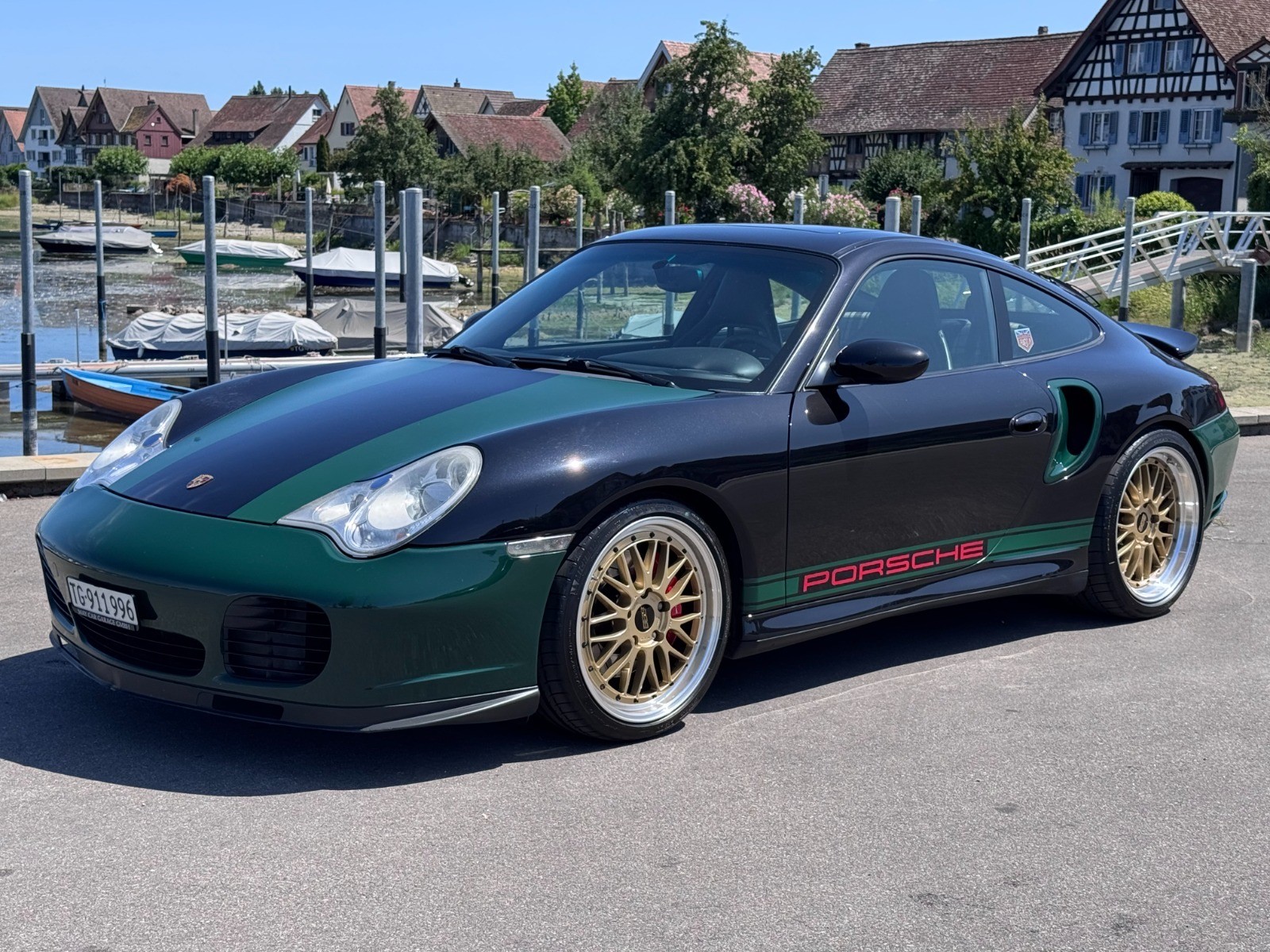 PORSCHE 911 Turbo-image-1