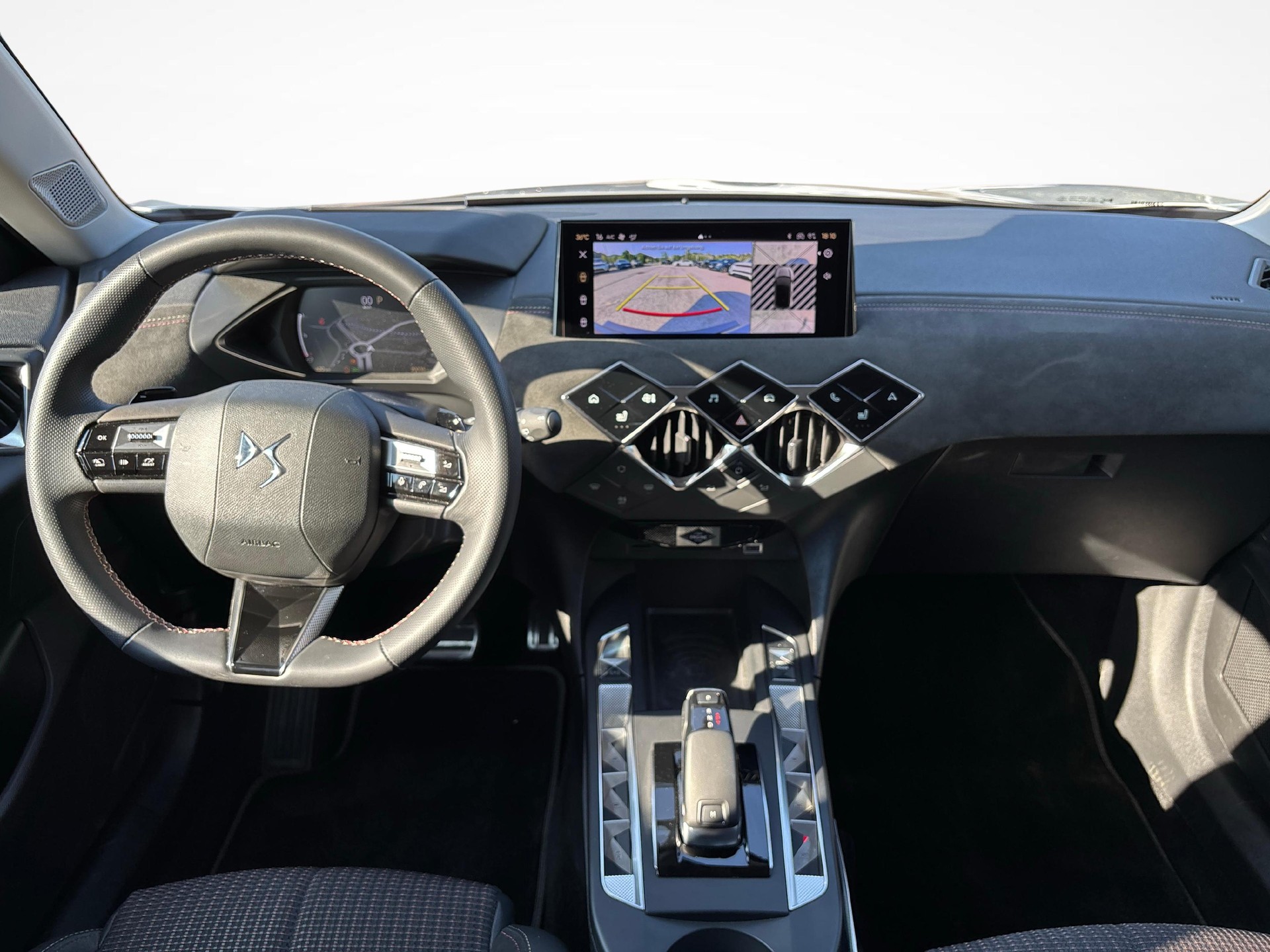 DS AUTOMOBILES 3 Crossback 1.2 PureTech 130 Ligne Noire-image-8