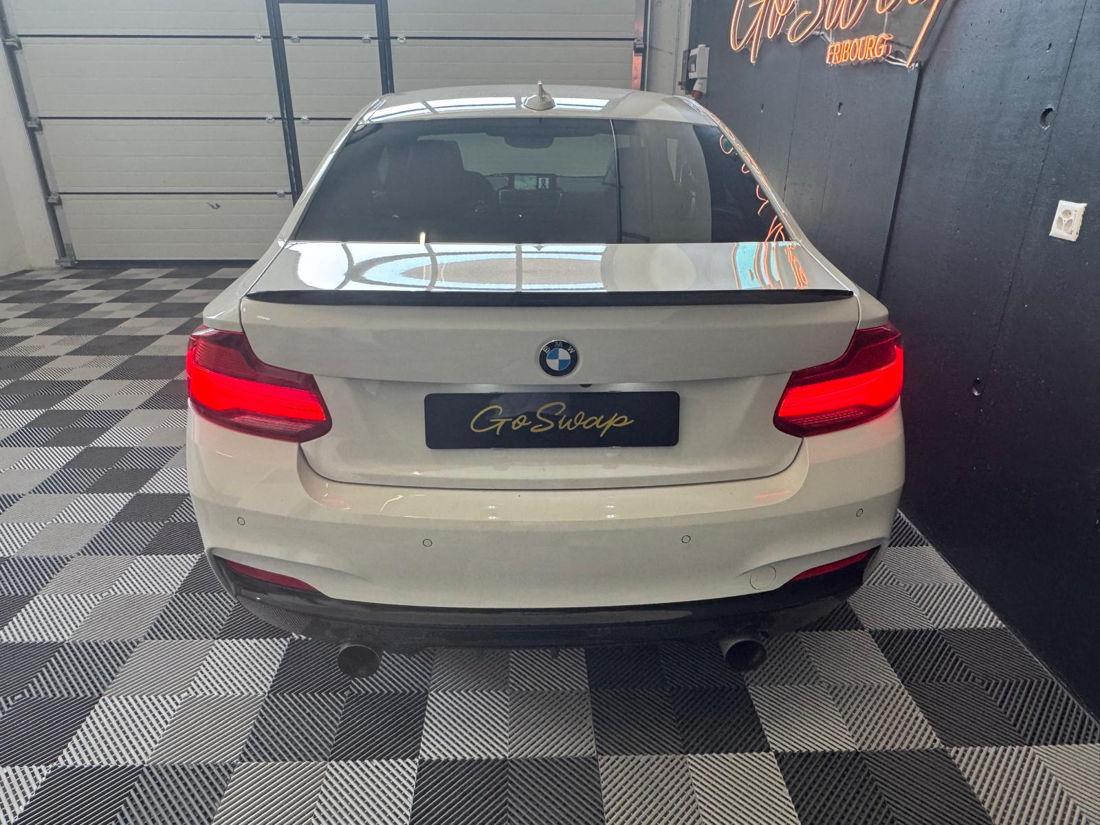 BMW M235i xDrive Steptronic-image-4