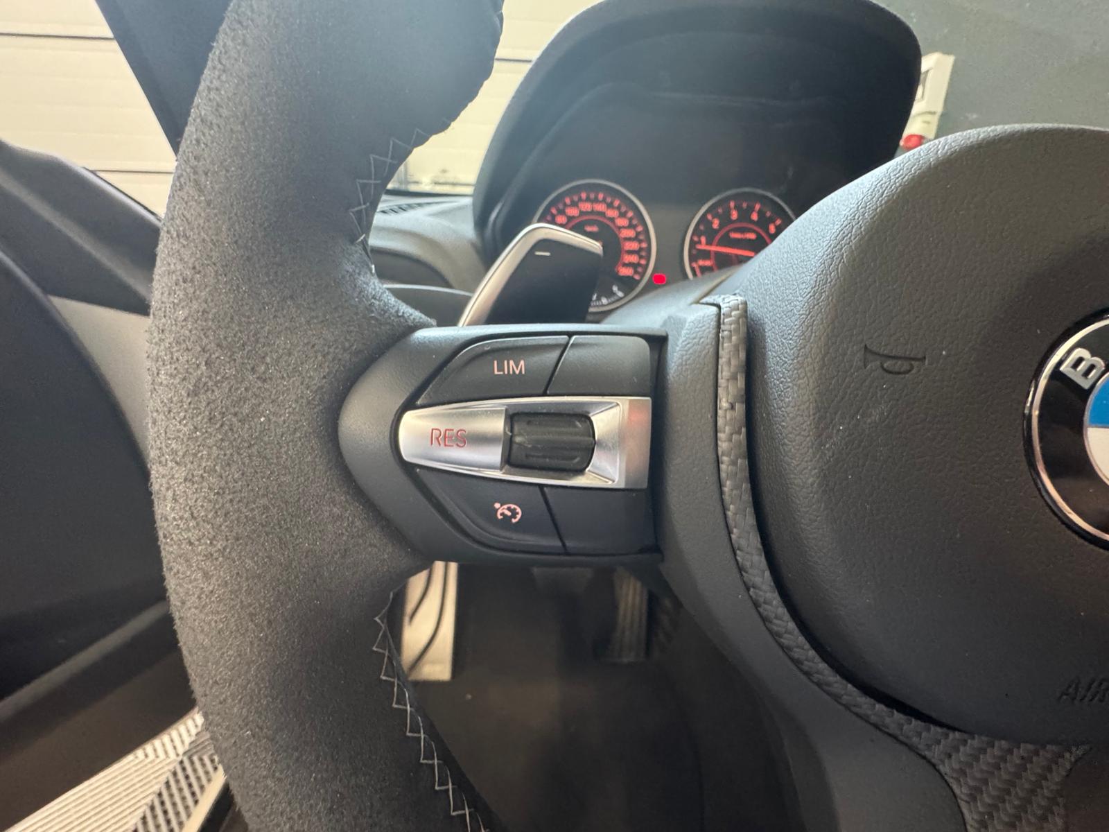 BMW M235i xDrive Steptronic-image-17