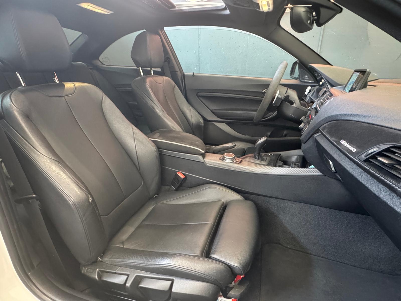 BMW M235i xDrive Steptronic-image-11