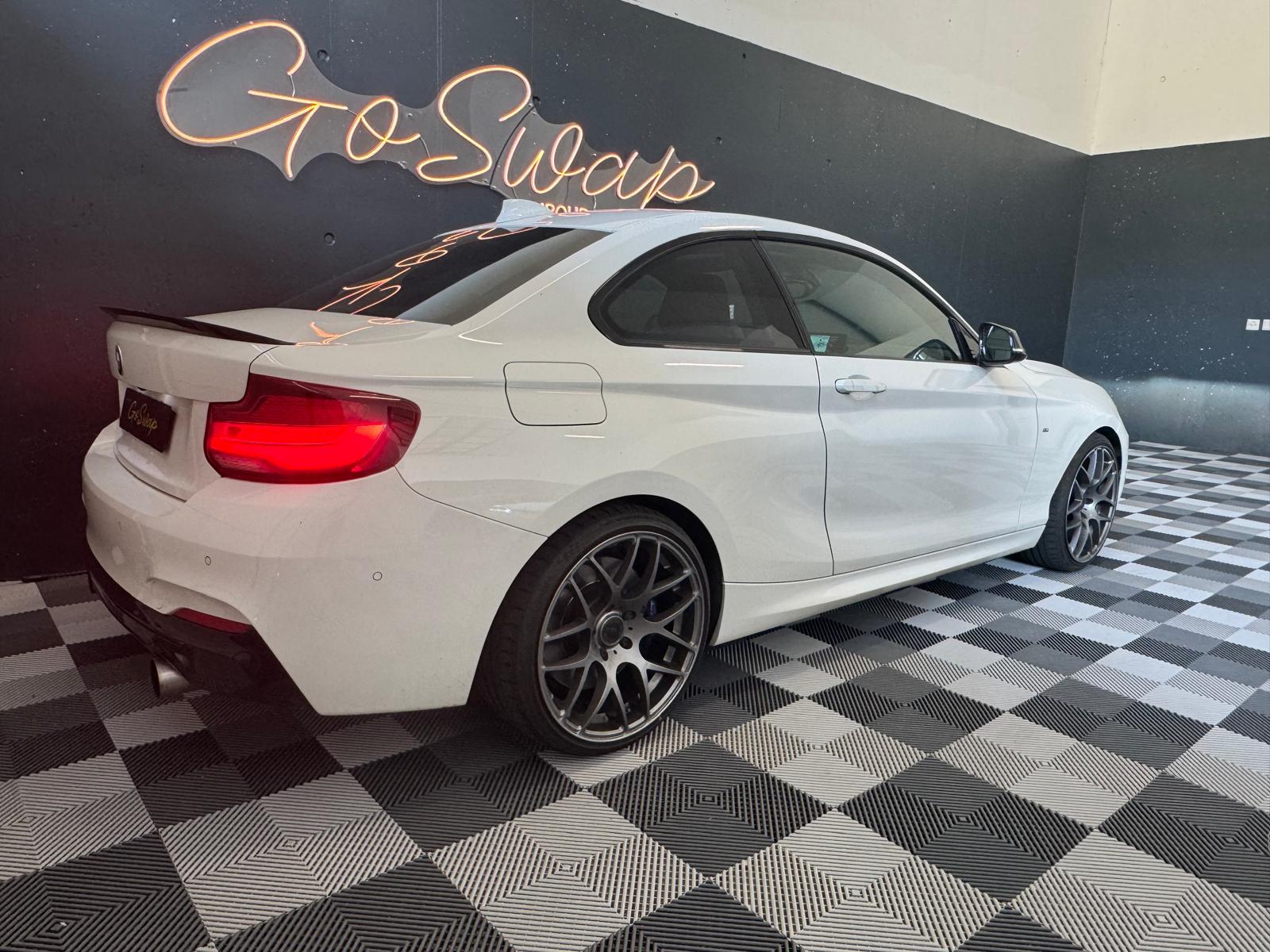 BMW M235i xDrive Steptronic-image-5