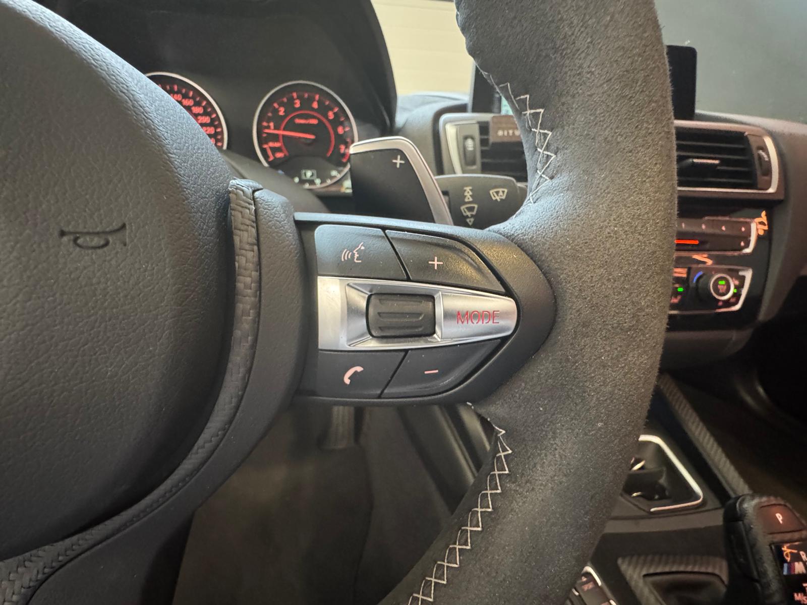 BMW M235i xDrive Steptronic-image-18