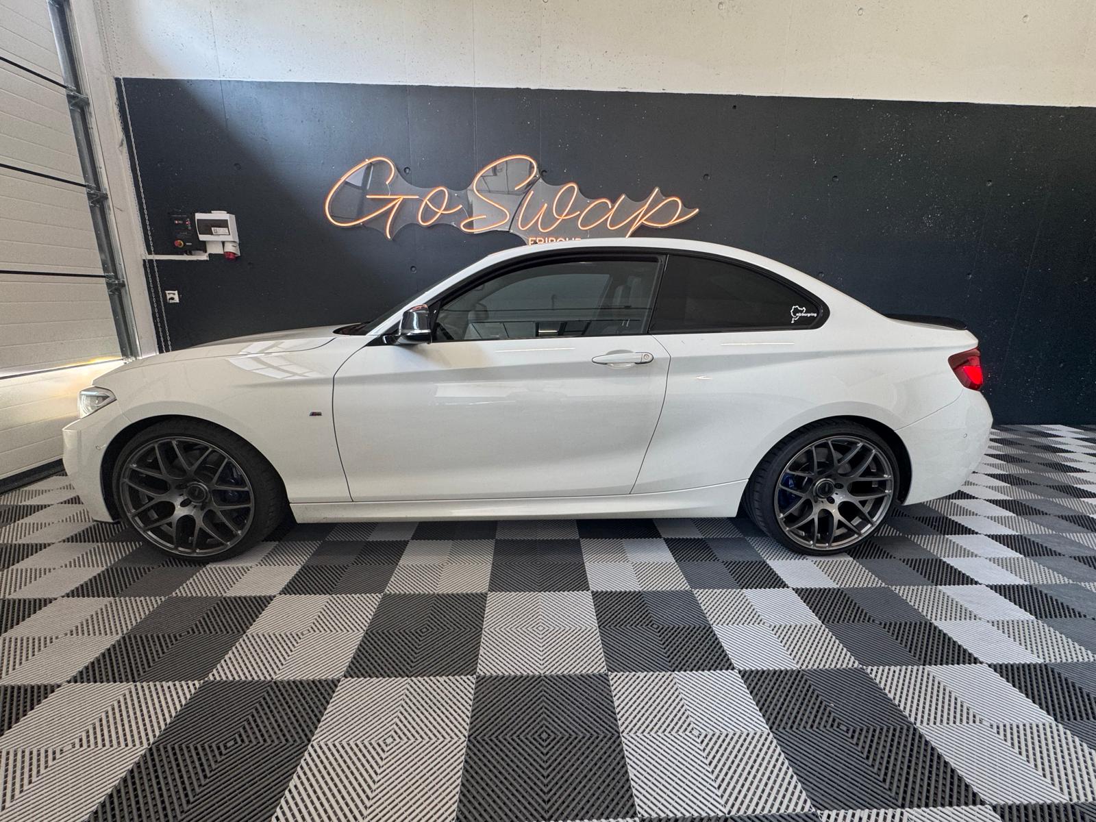 BMW M235i xDrive Steptronic-image-2