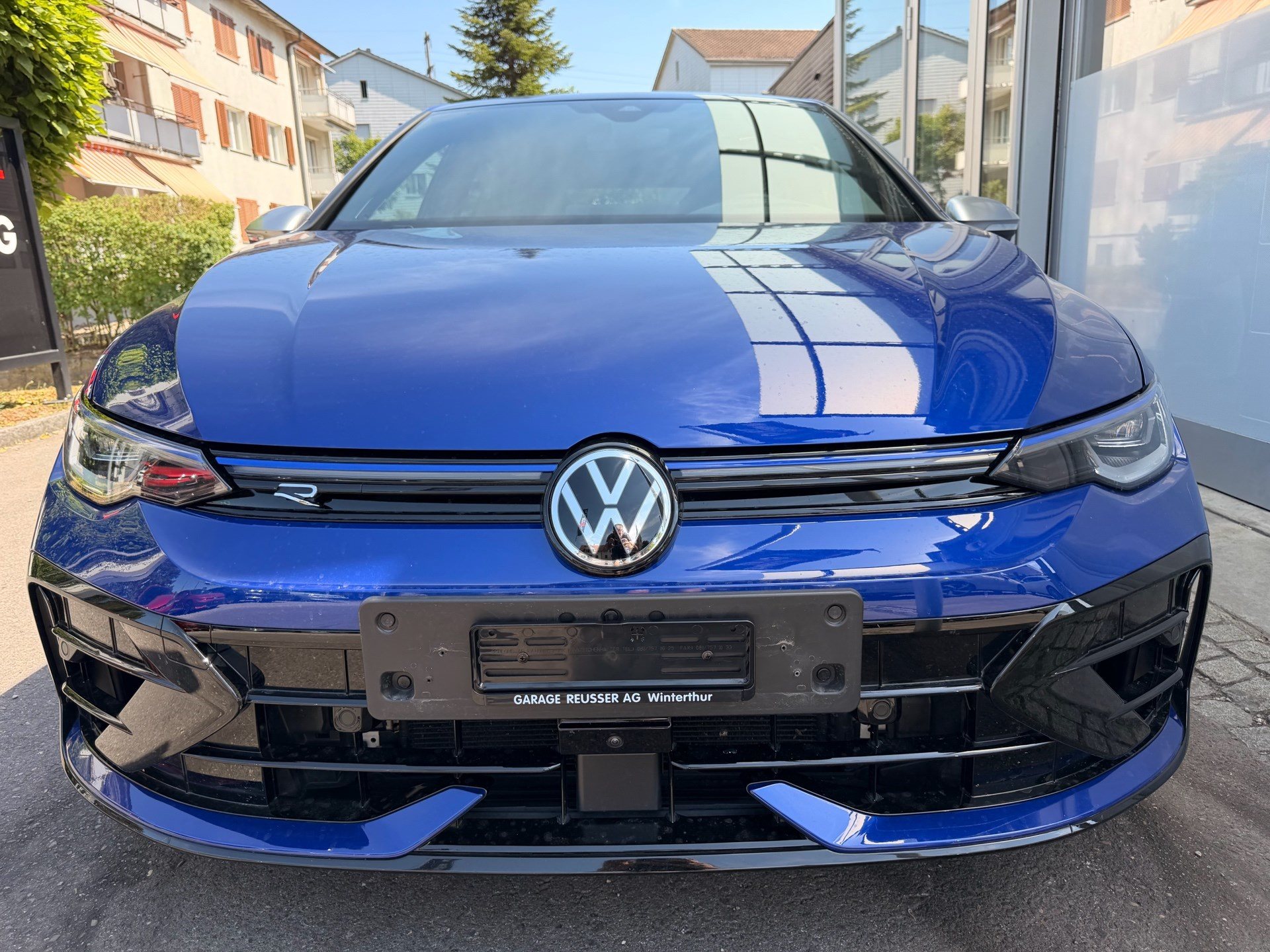 VW Golf R 2.0 TSI 333 PS 4MOTION *** AKRAPOVIC ABGAS & LEDER NAPPA ***-showroom-element-1
