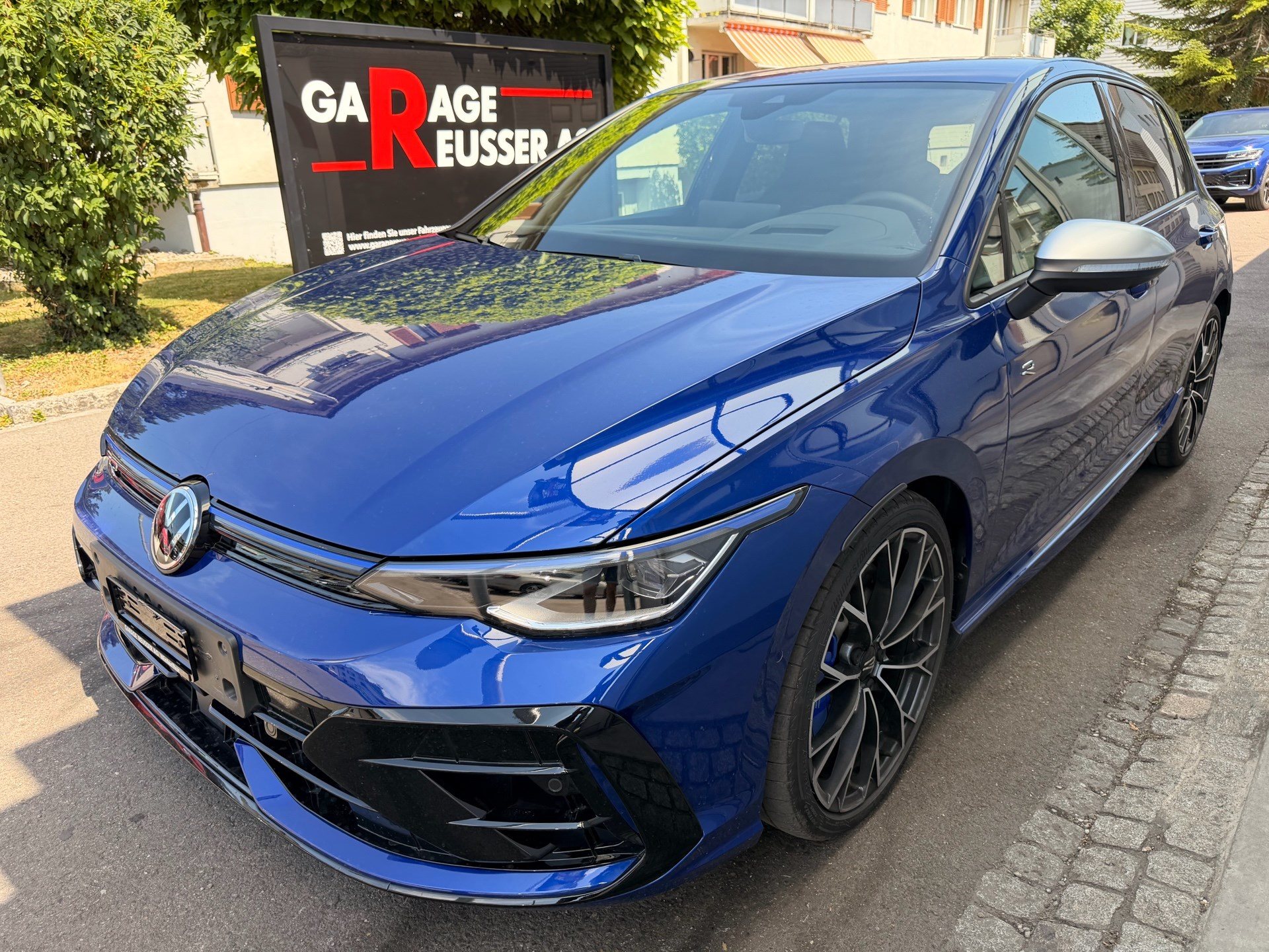 VW Golf R 2.0 TSI 333 PS 4MOTION *** AKRAPOVIC ABGAS & LEDER NAPPA ***