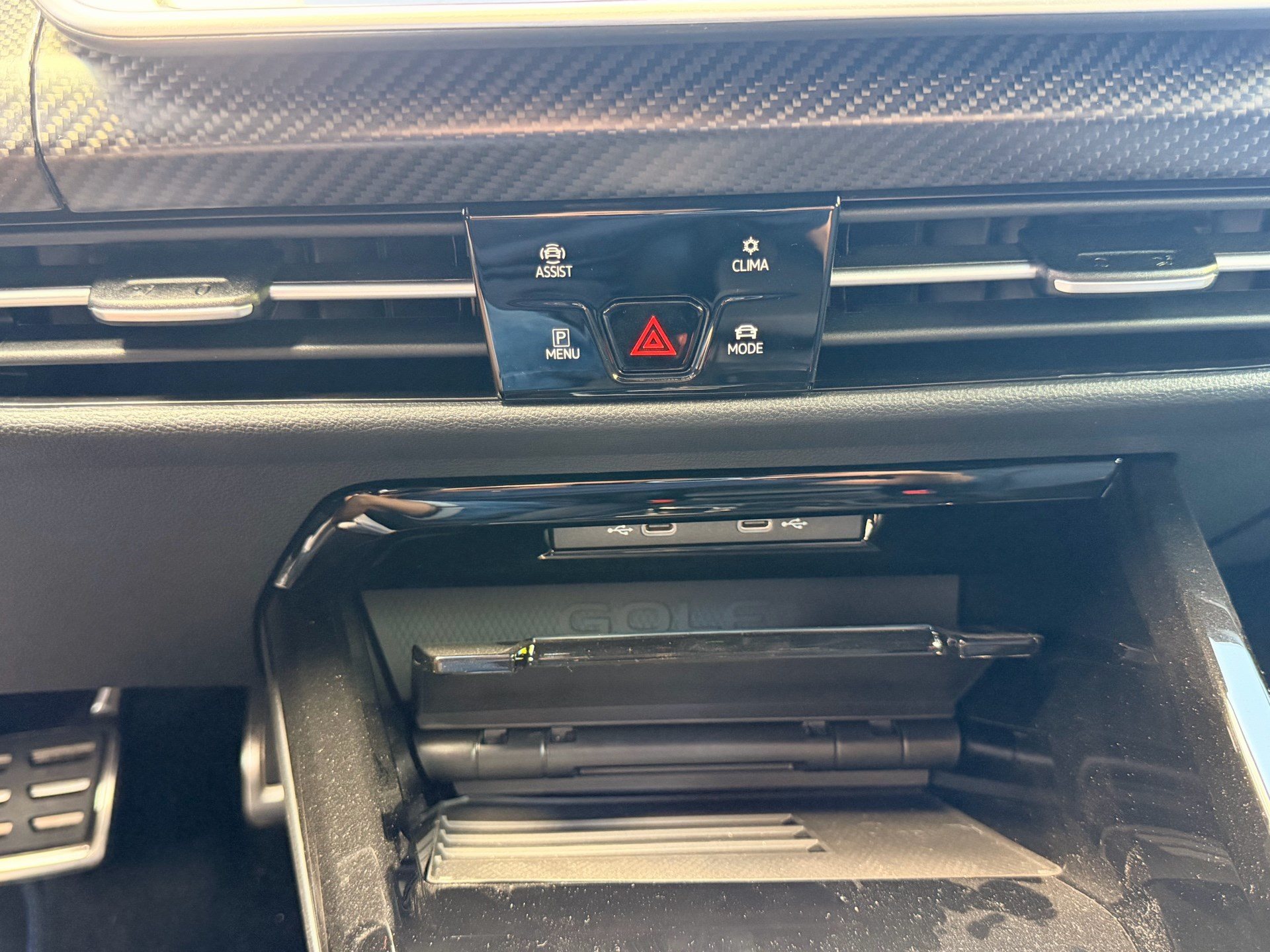 VW Golf R 2.0 TSI 333 PS 4MOTION *** AKRAPOVIC ABGAS & LEDER NAPPA ***-image-23