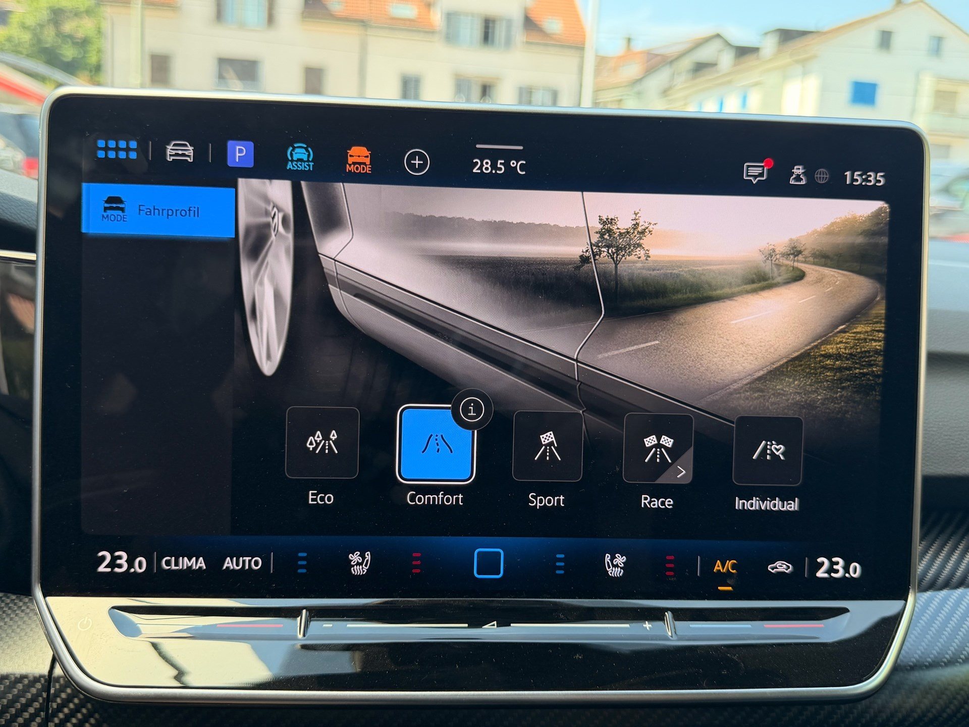 VW Golf R 2.0 TSI 333 PS 4MOTION *** AKRAPOVIC ABGAS & LEDER NAPPA ***-image-13
