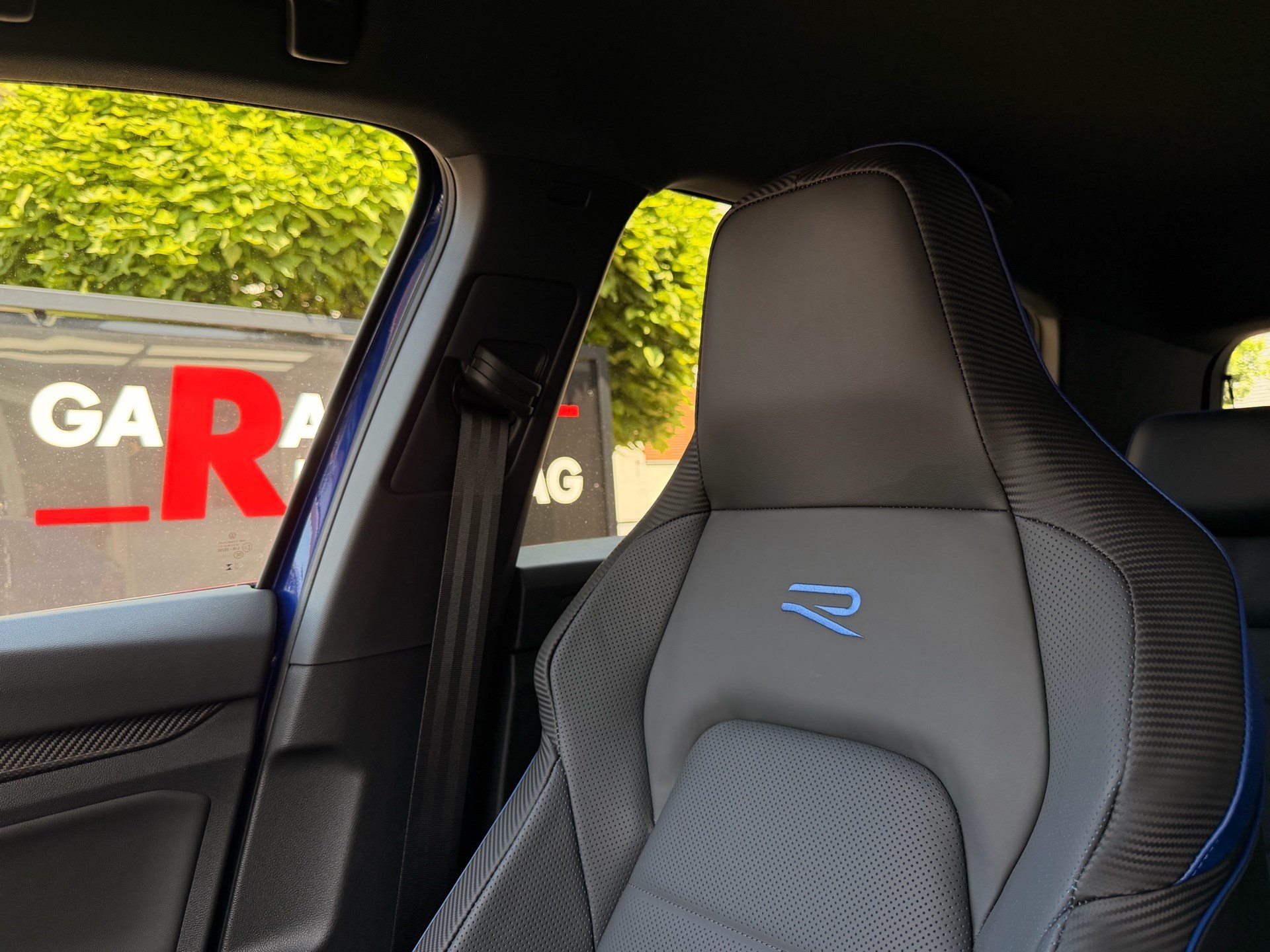 VW Golf R 2.0 TSI 333 PS 4MOTION *** AKRAPOVIC ABGAS & LEDER NAPPA ***-image-28