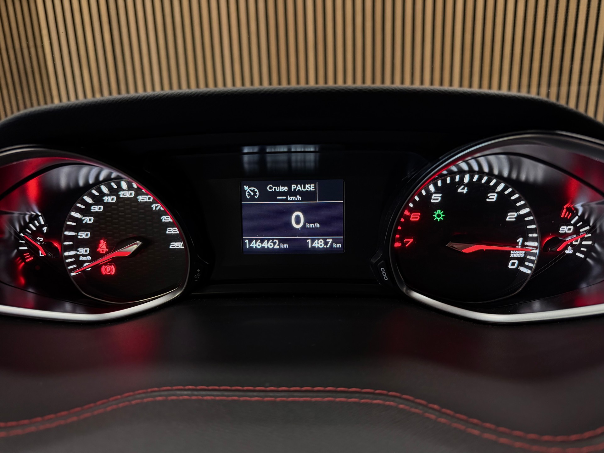 PEUGEOT 308 1.6 GTi-image-23