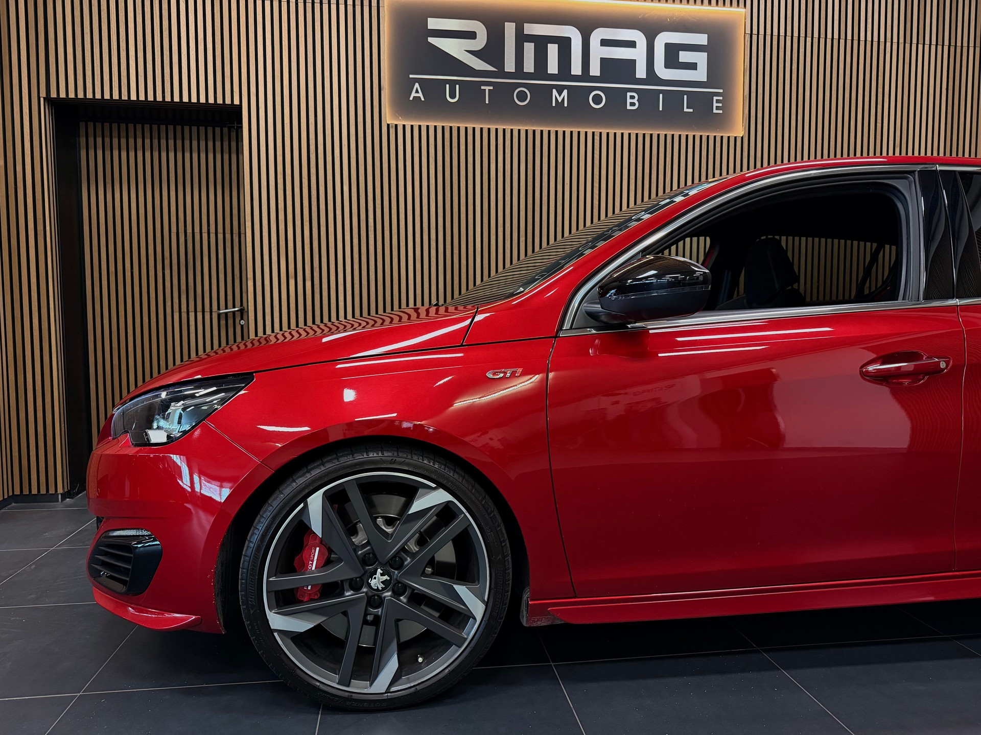 PEUGEOT 308 1.6 GTi-image-11