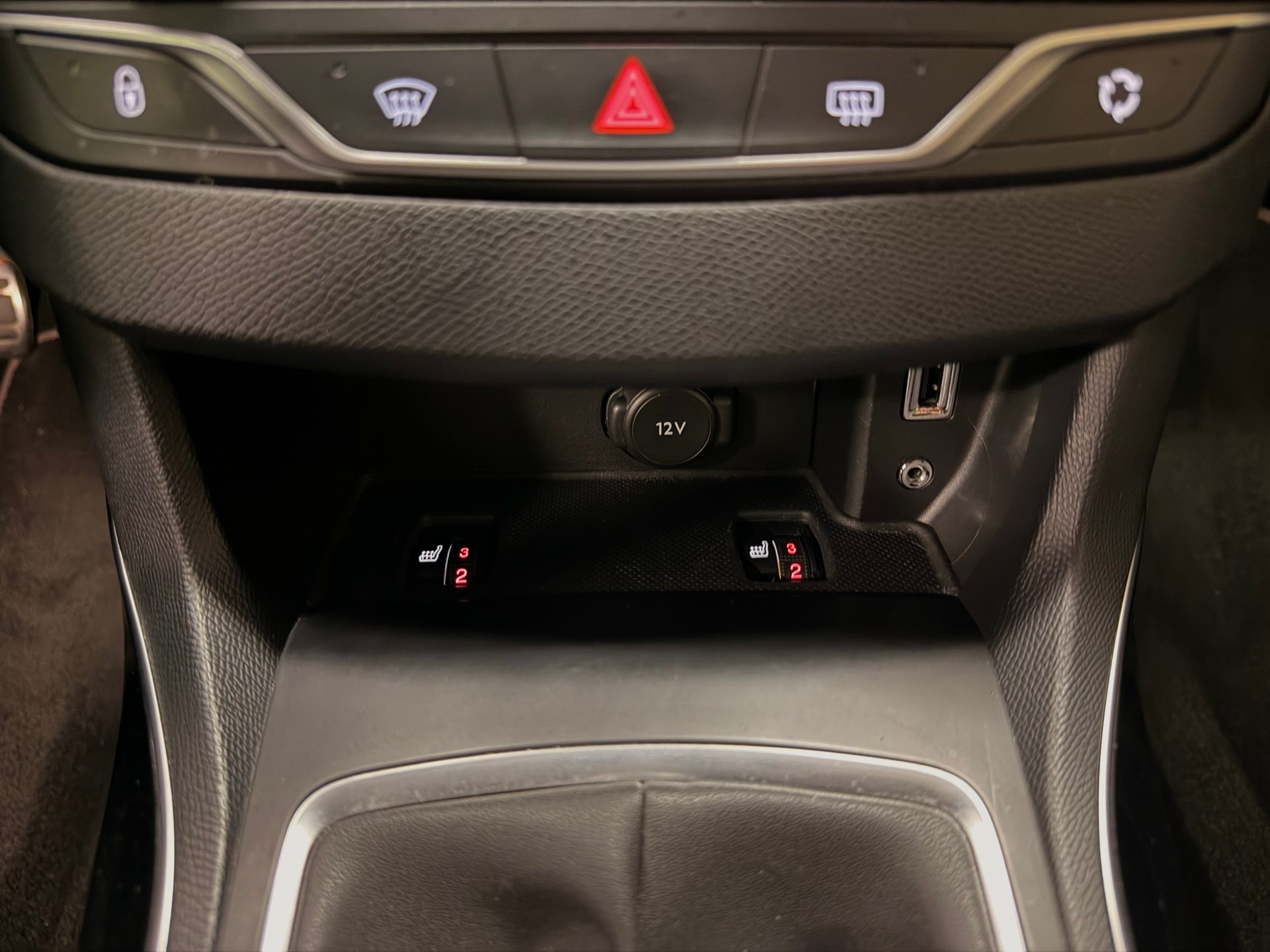 PEUGEOT 308 1.6 GTi-image-21