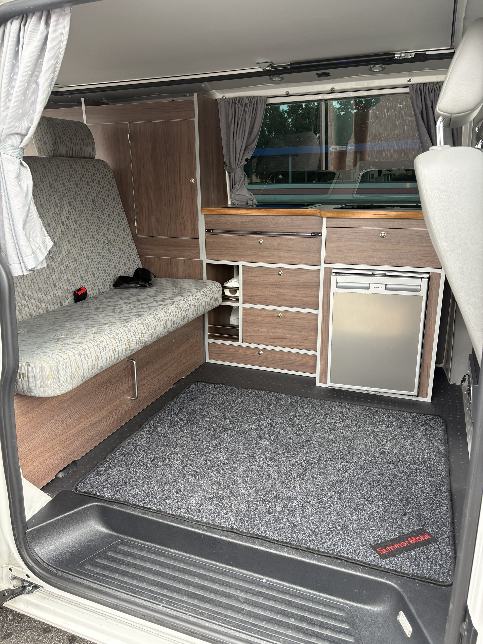 VW T5 Camper 2.0 TDI 4x4-image-1