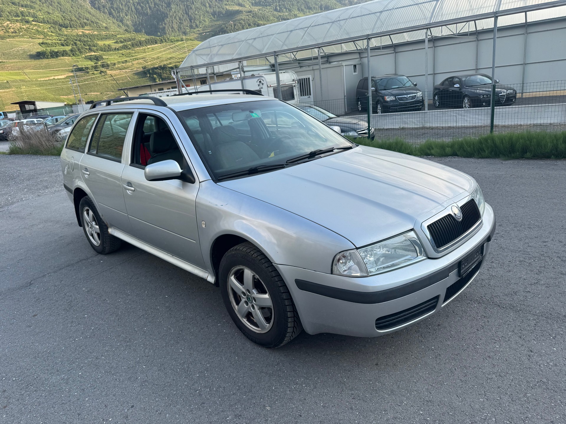 SKODA Octavia 1.9 TDI Ambiente 4x4-image-2