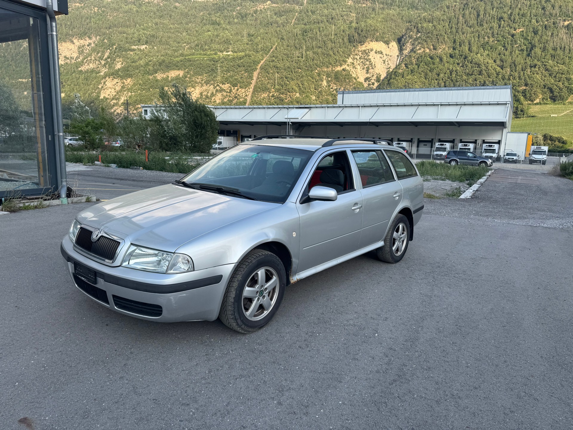 SKODA Octavia 1.9 TDI Ambiente 4x4-image-1