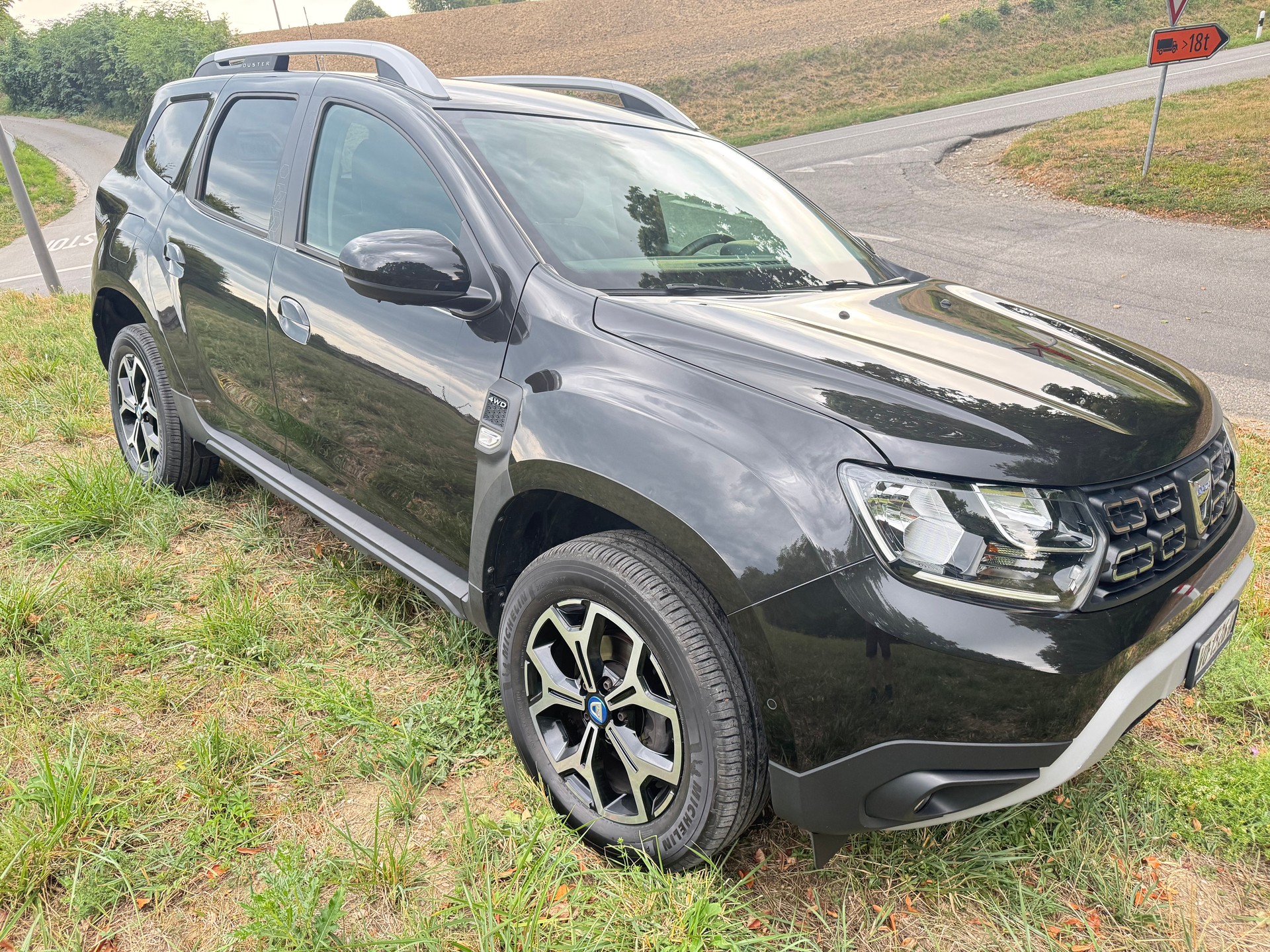 DACIA Duster dCi 115 Comfort 4x4-showroom-element-2