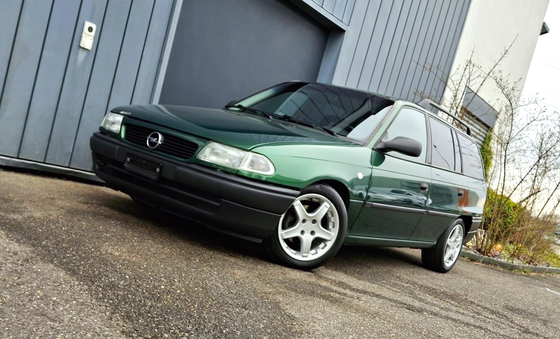 OPEL Astra Caravan 1.6i 16V Special-image-0