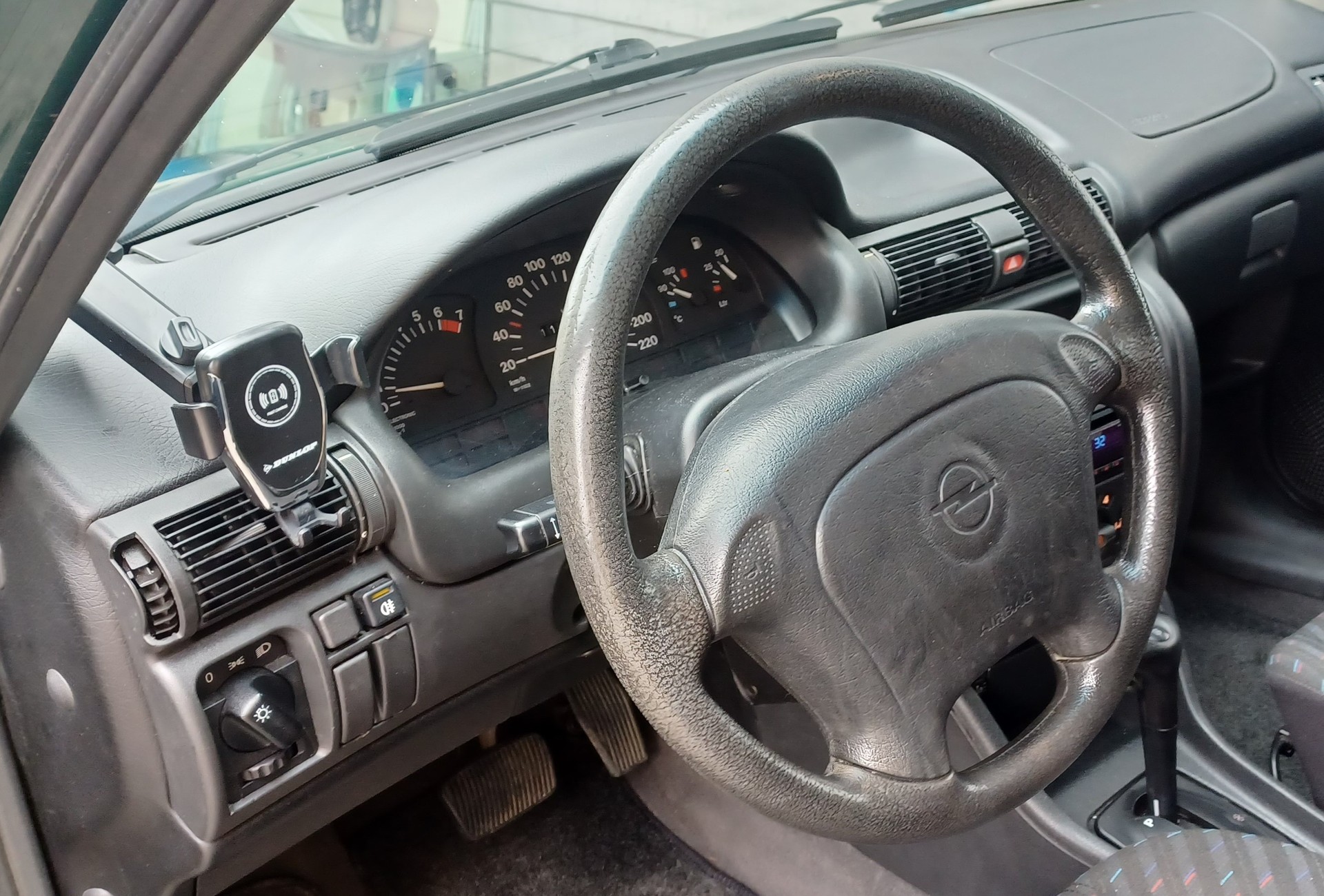 OPEL Astra Caravan 1.6i 16V Special-image-9