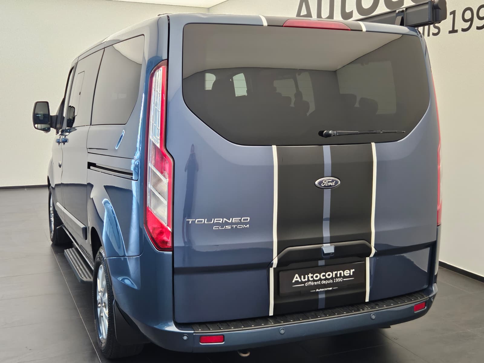 FORD Tourneo Custom 320 L1H1 Titanium-image-8