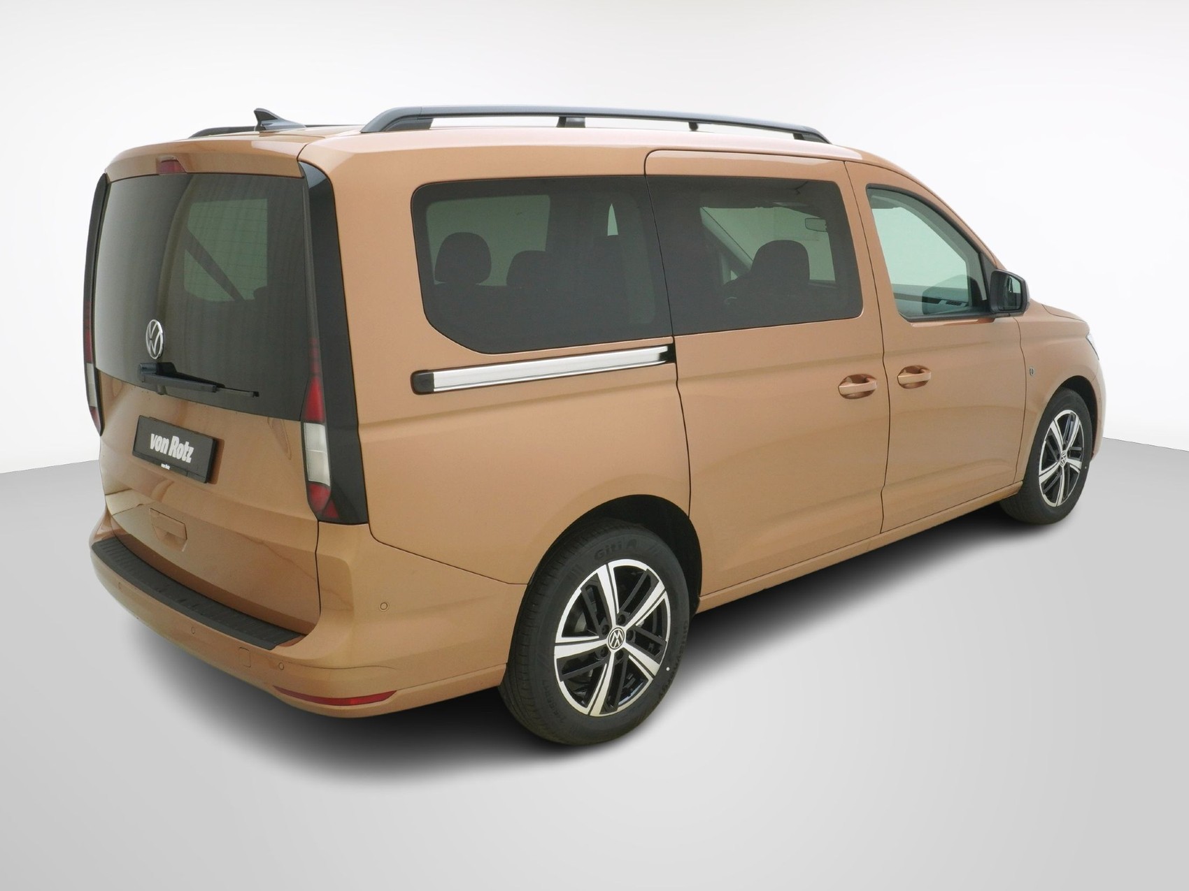 VW Caddy Maxi Outdoor 2.0 TDI 4Motion-image-5