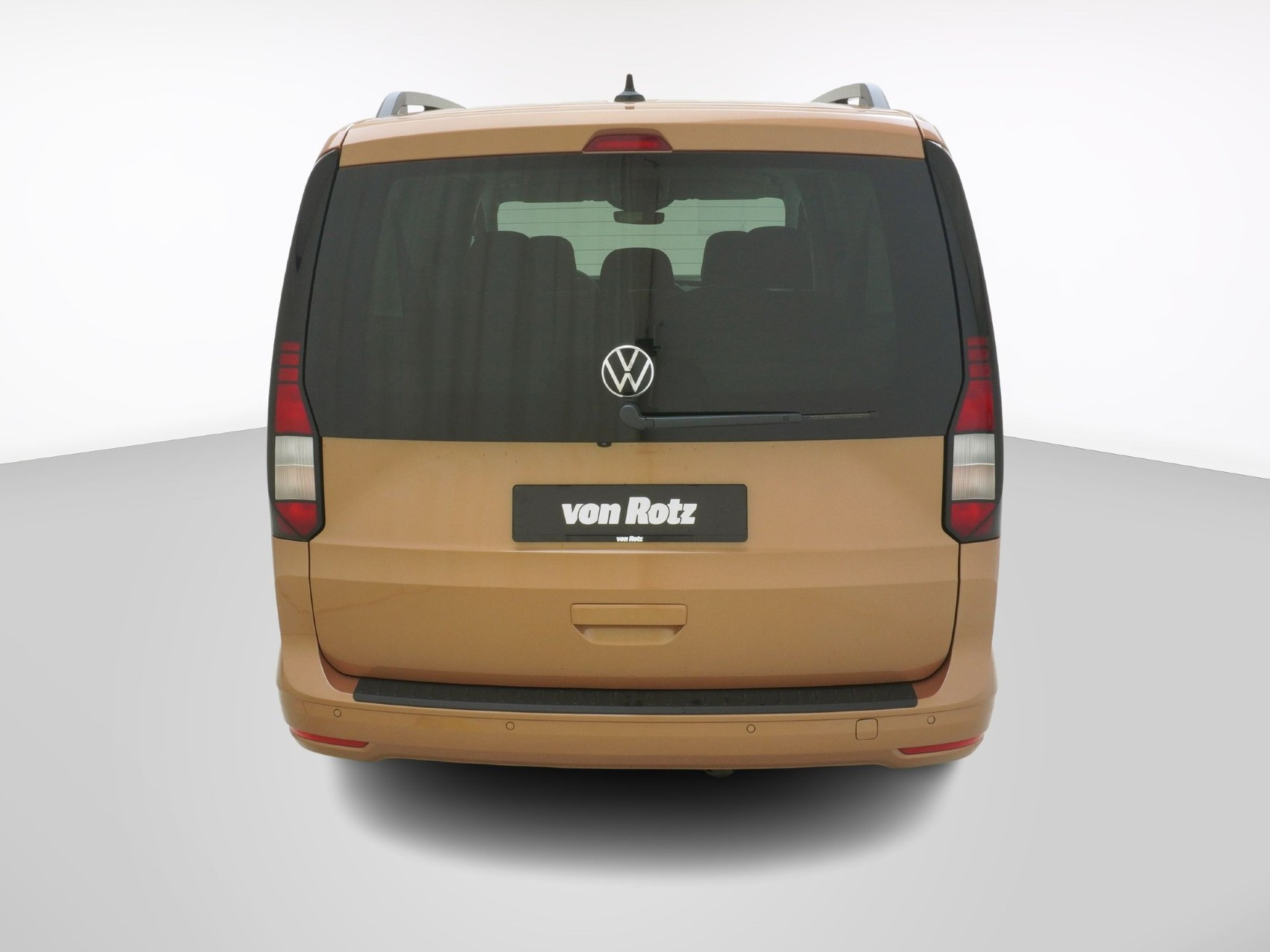 VW Caddy Maxi Outdoor 2.0 TDI 4Motion-image-2