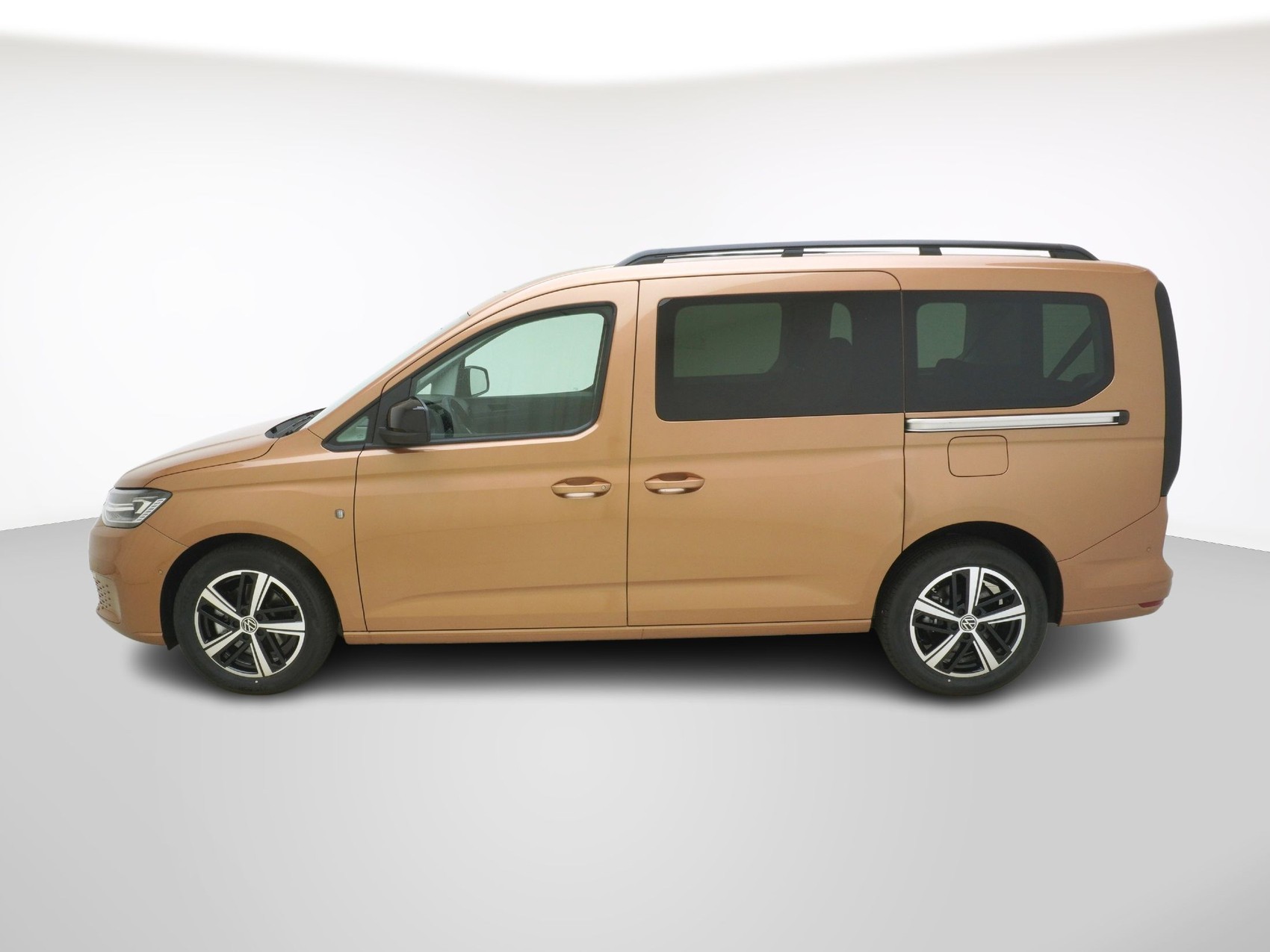 VW Caddy Maxi Outdoor 2.0 TDI 4Motion-image-1