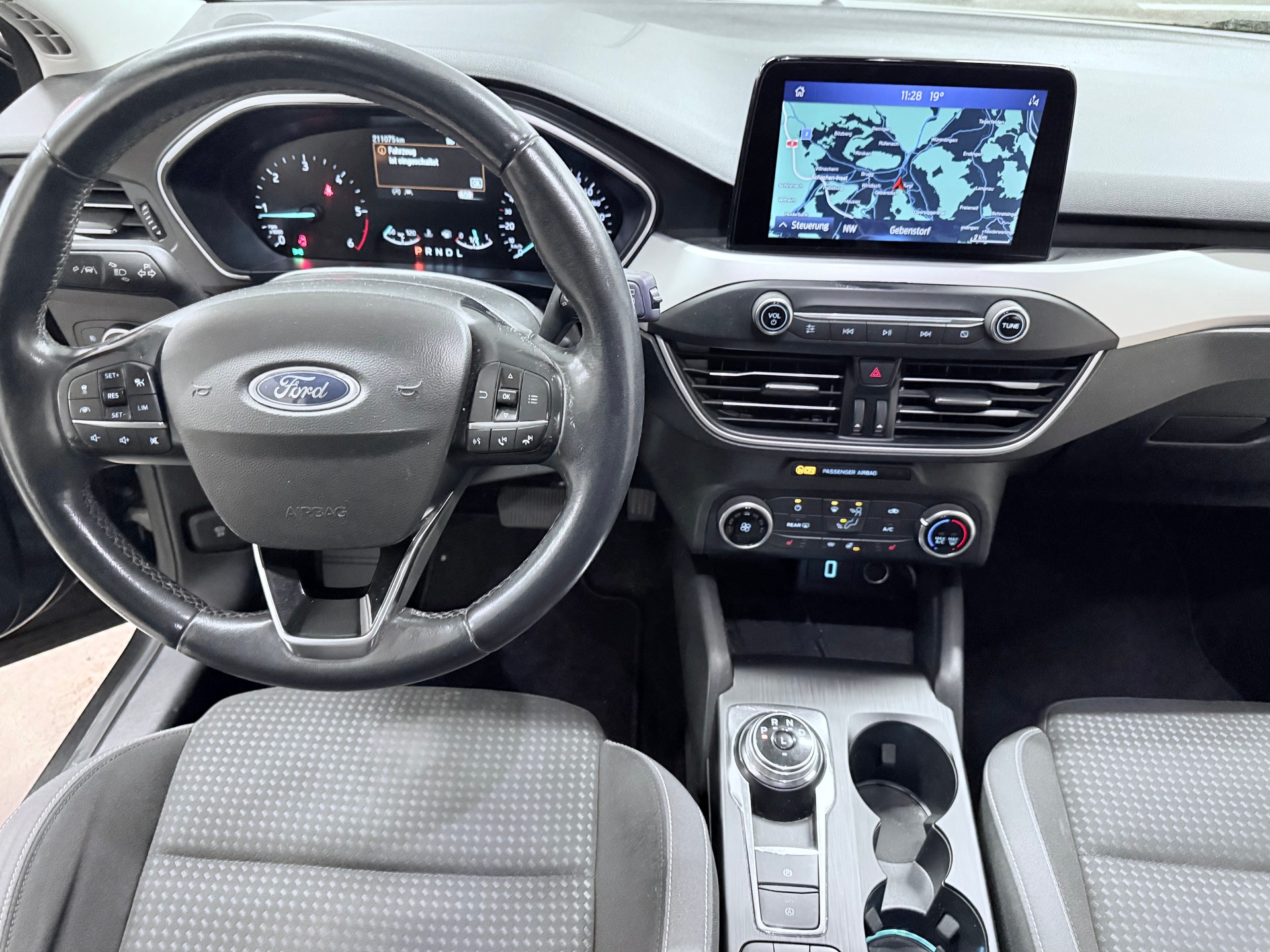 FORD Focus 2.0 TDCi Cool Connect Automatic-image-9