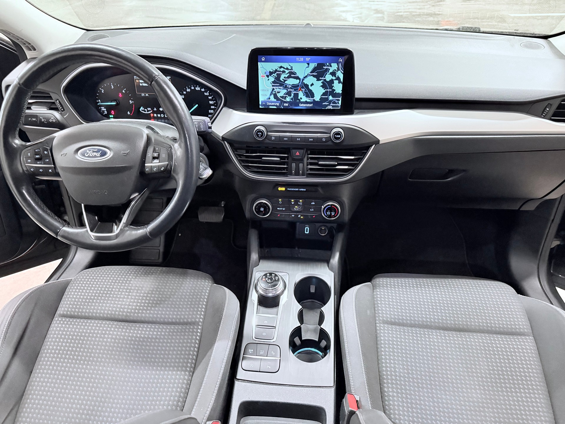 FORD Focus 2.0 TDCi Cool Connect Automatic-image-12