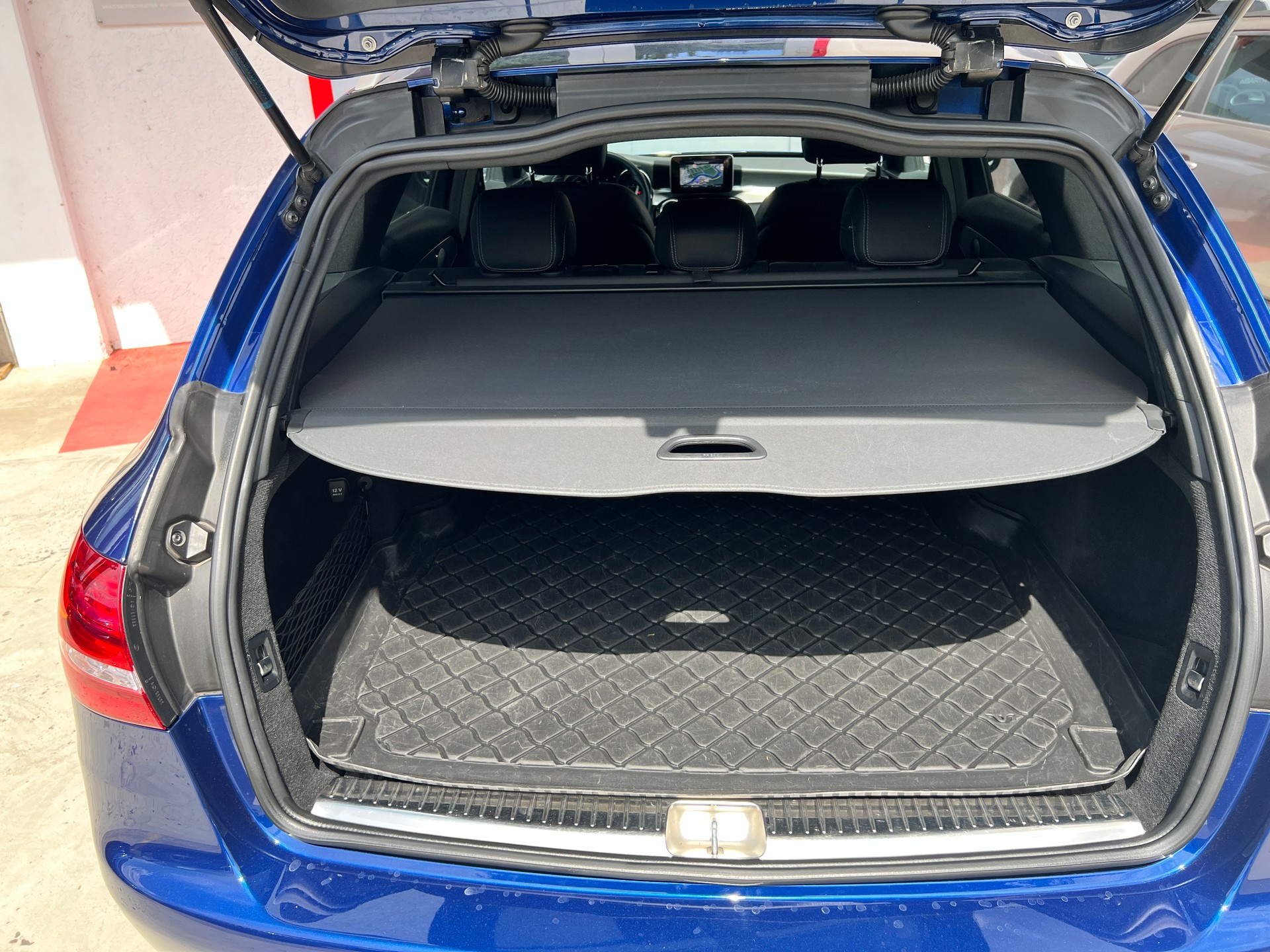 MERCEDES-BENZ C 180 9G-Tronic Avangarde-image-27