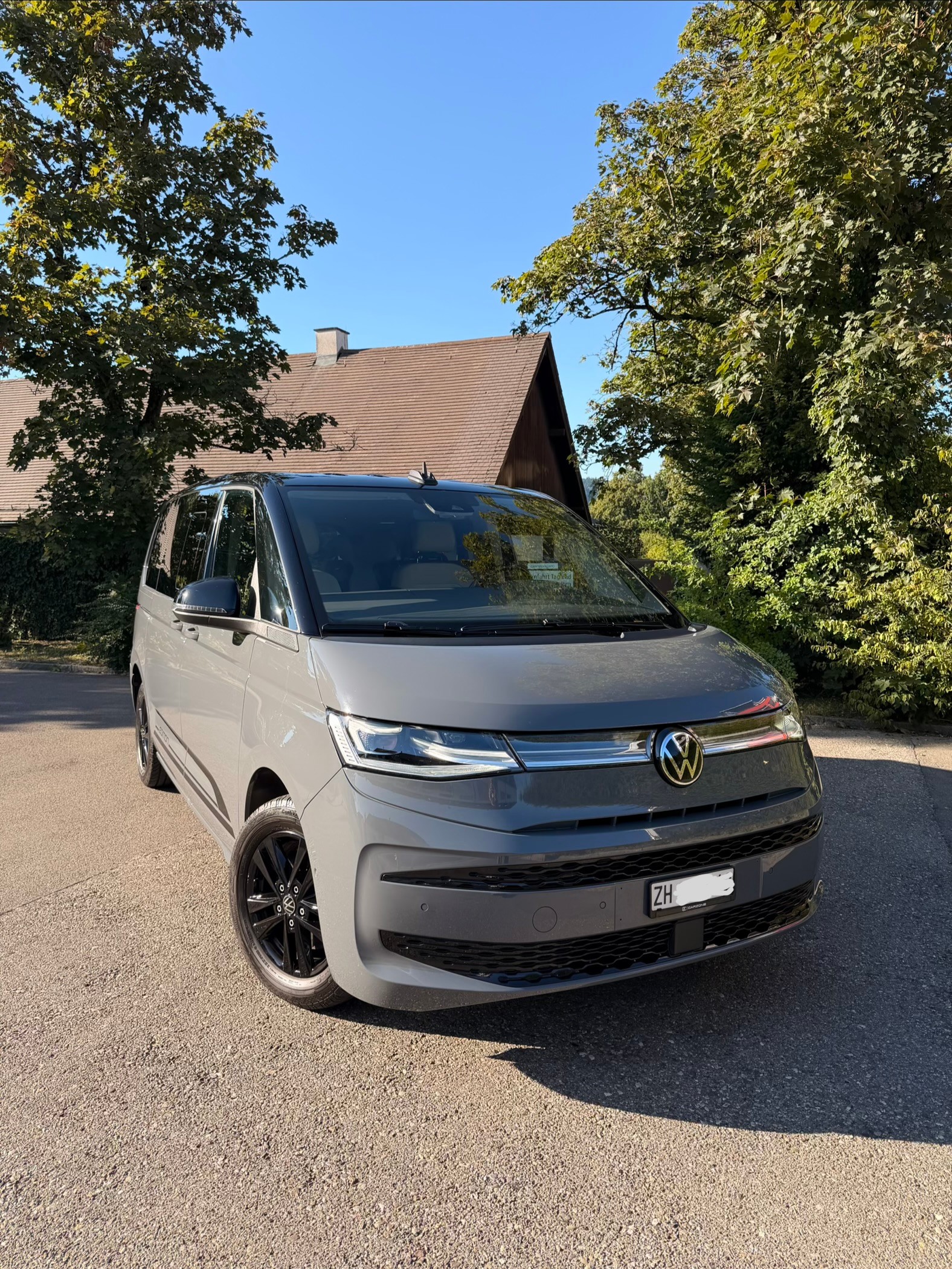 VW Multivan T7 2.0 TDI Life Edition DSG-image-0