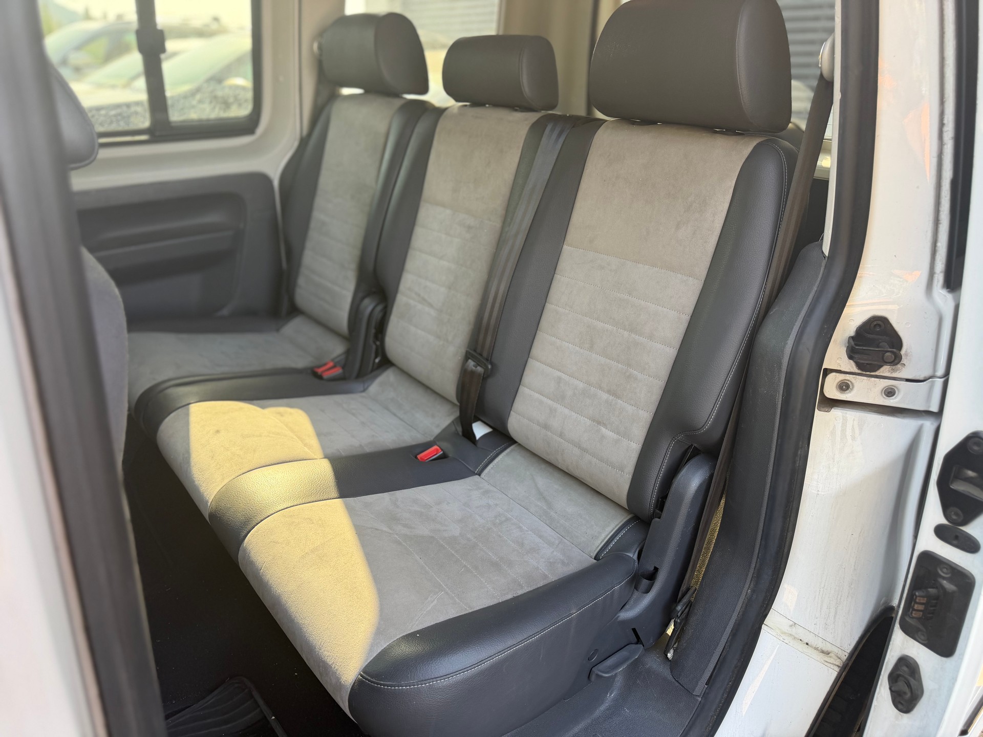 VW Caddy 2.0 TDI 4Motion Trendline-image-7
