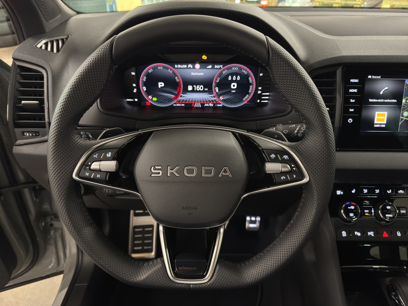 SKODA Karoq 2.0 TSI SportLine 4x4 DSG-image-6
