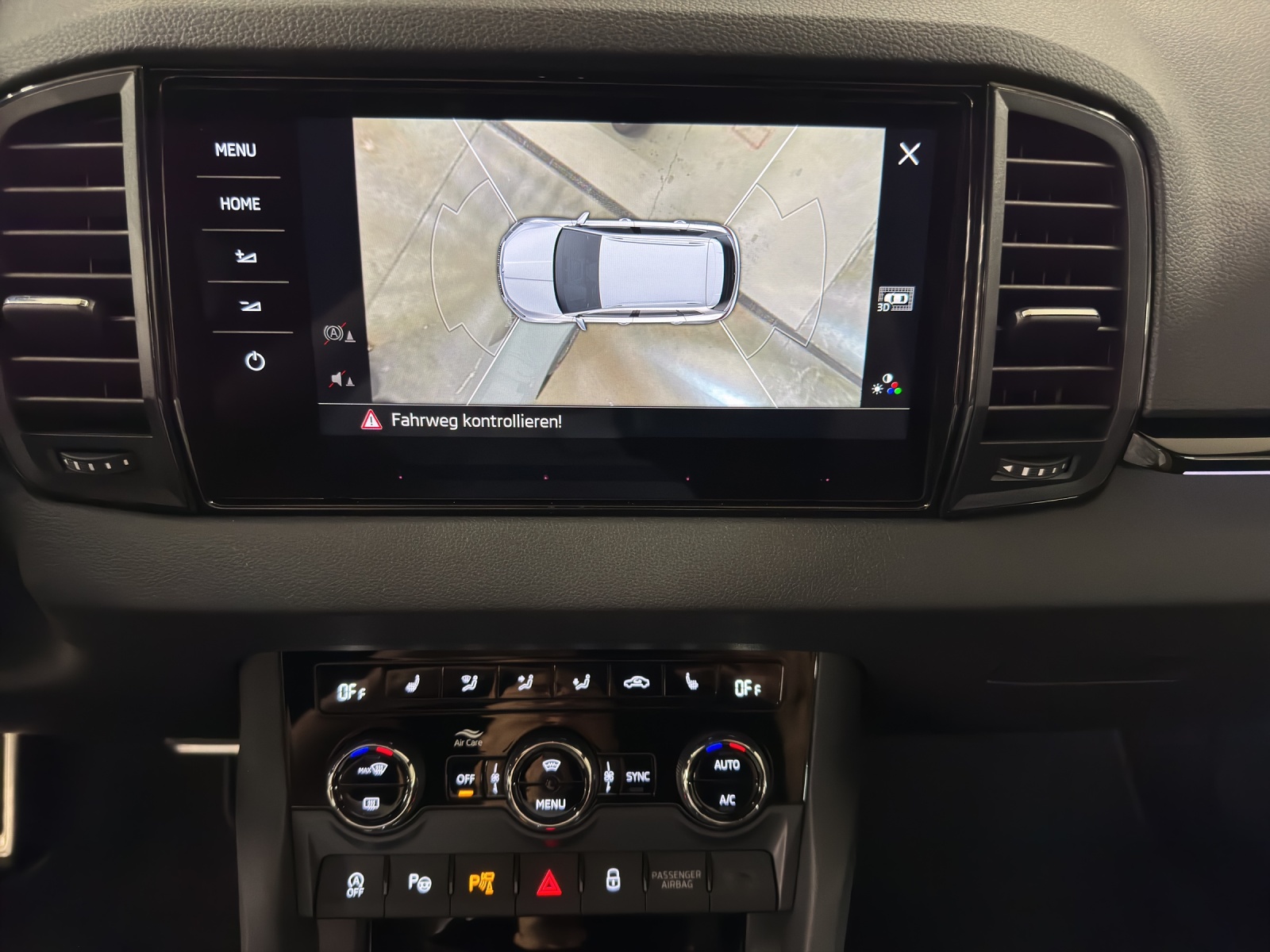 SKODA Karoq 2.0 TSI SportLine 4x4 DSG-image-13
