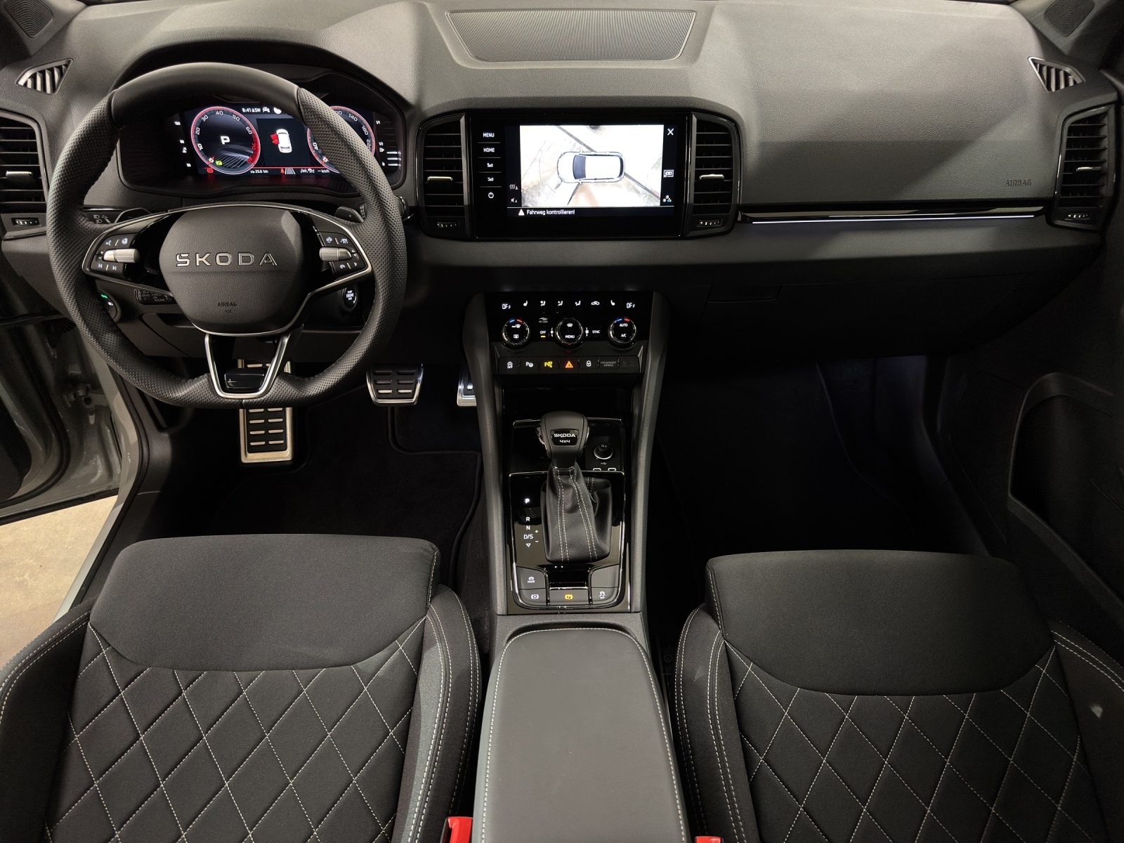 SKODA Karoq 2.0 TSI SportLine 4x4 DSG-image-8