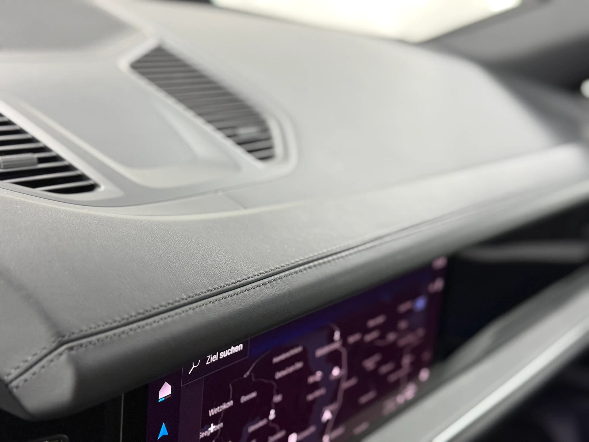 PORSCHE Cayenne Tiptronic-image-25