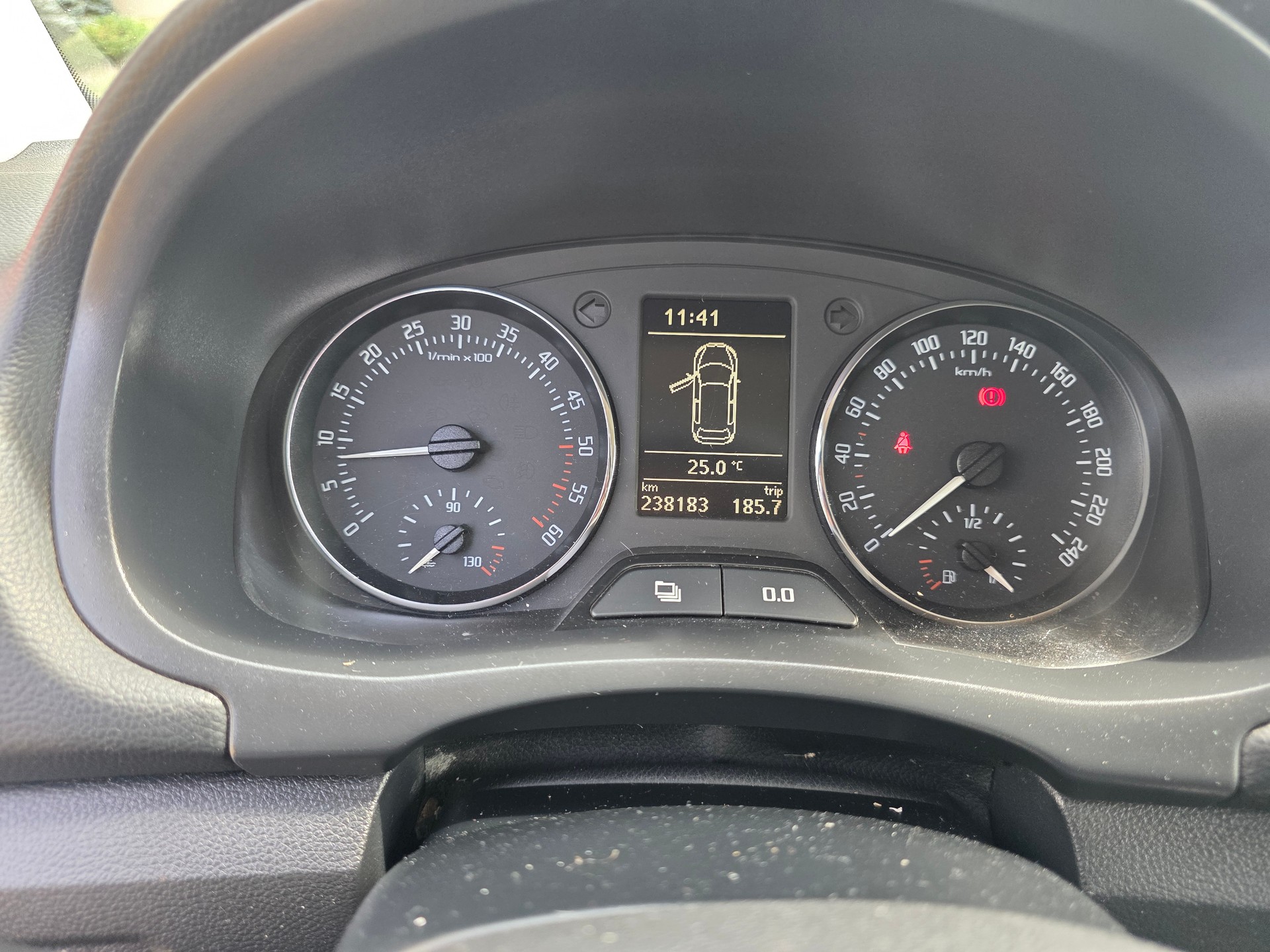 SKODA Fabia 1.6 TDI Ambiente-image-4