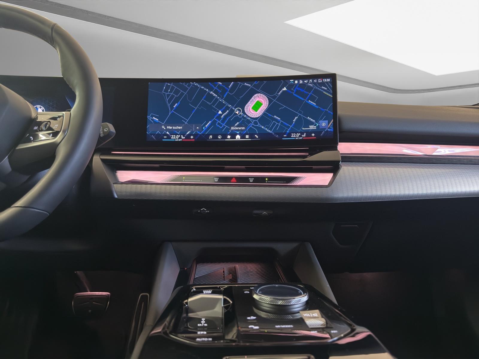 BMW 520d xDrive Touring M-SportPaket-image-15