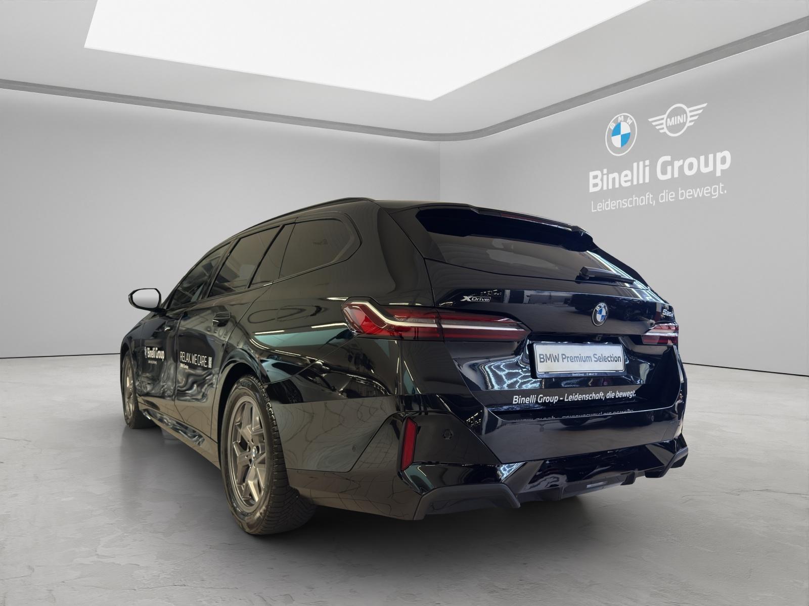 BMW 520d xDrive Touring M-SportPaket-showroom-element-2