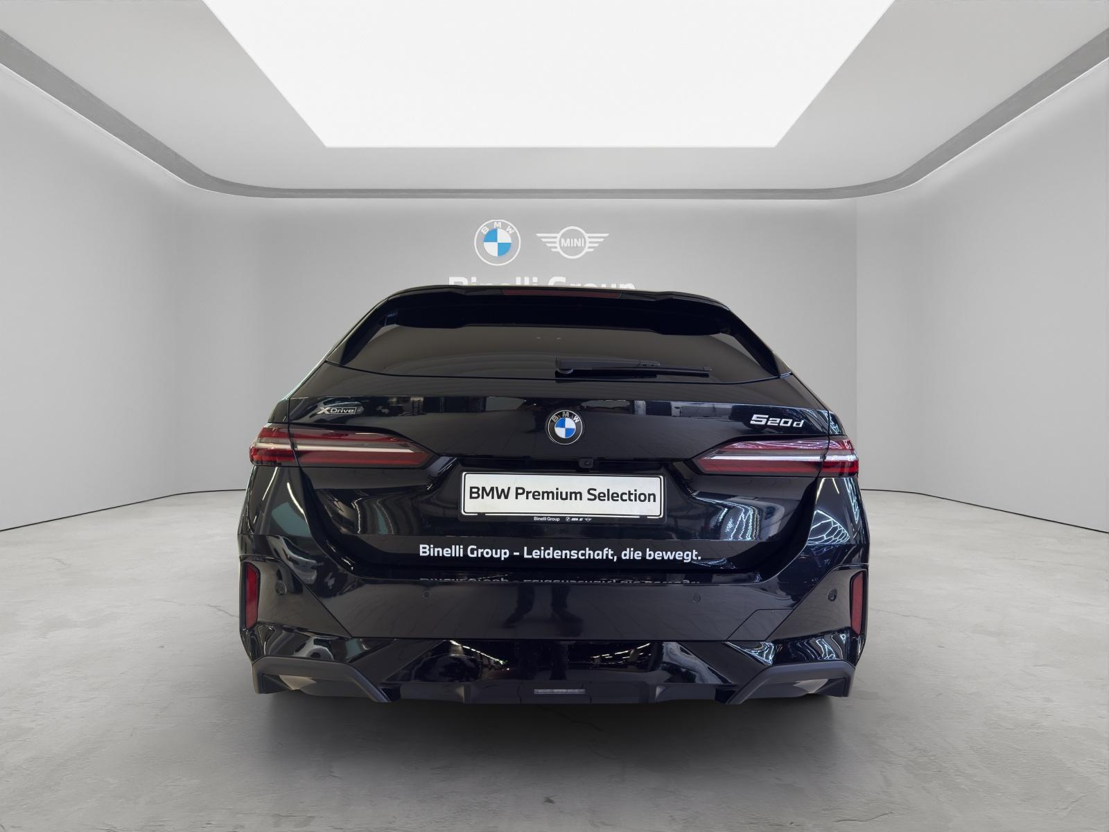 BMW 520d xDrive Touring M-SportPaket-showroom-element-3