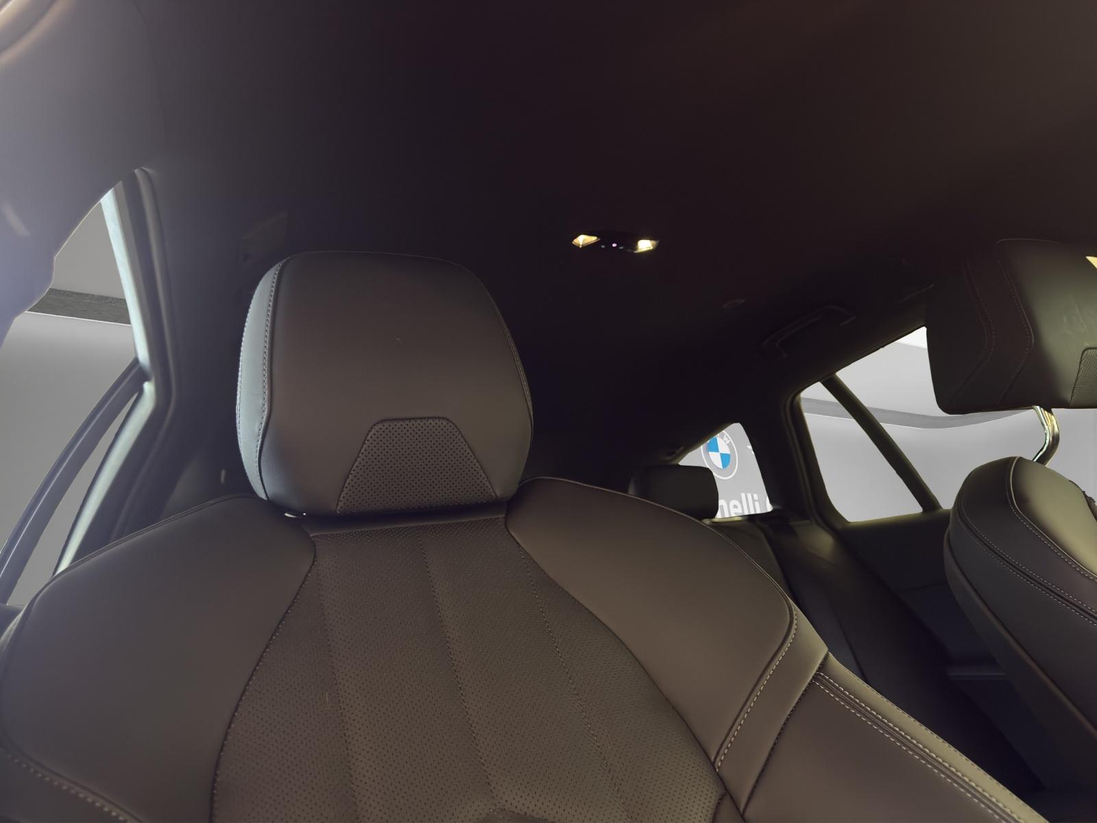 BMW 520d xDrive Touring M-SportPaket-image-22