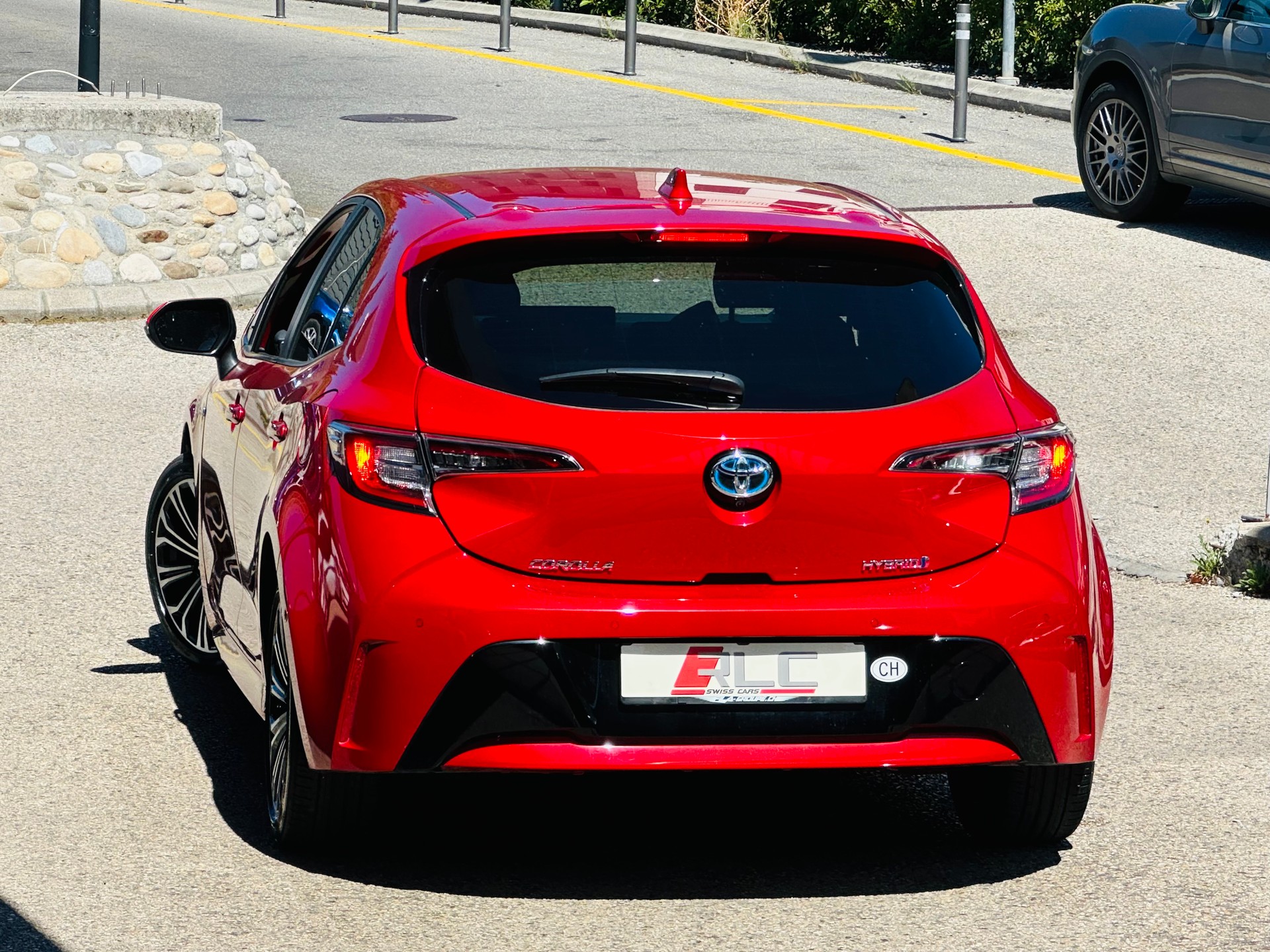 TOYOTA Corolla 1.8 HSD Trend e-CVT-image-9