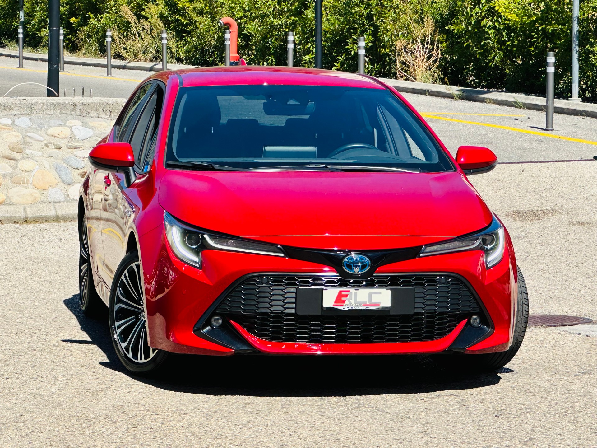 TOYOTA Corolla 1.8 HSD Trend e-CVT-showroom-element-3