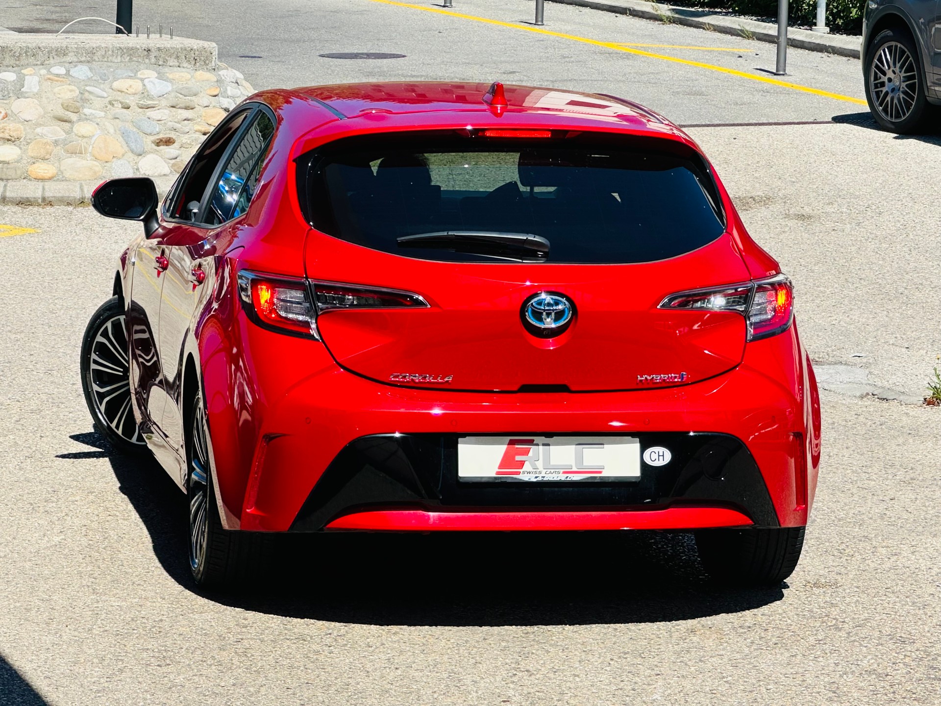 TOYOTA Corolla 1.8 HSD Trend e-CVT-image-6