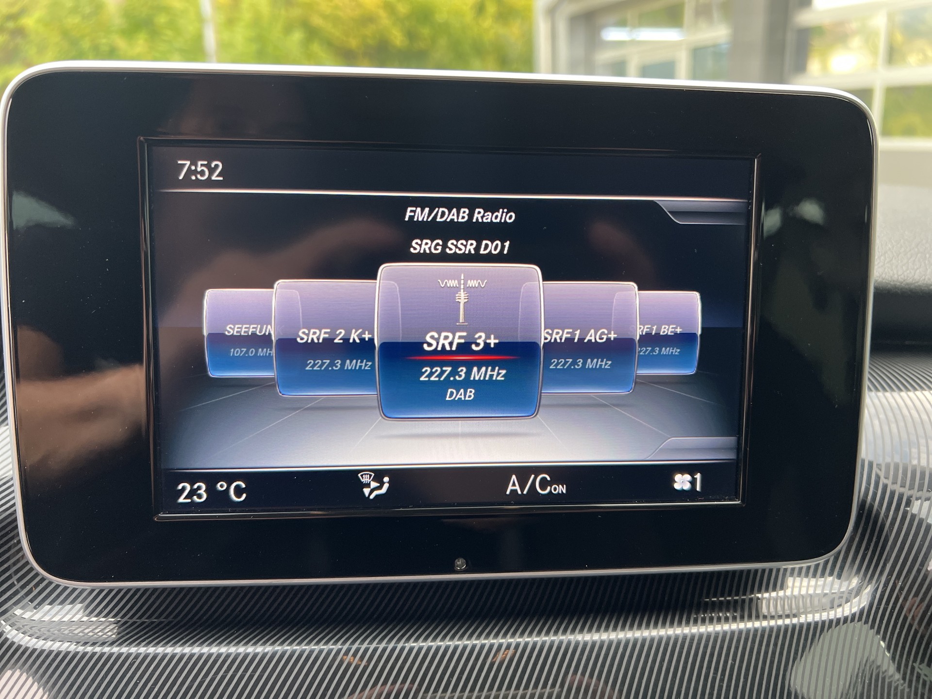 MERCEDES-BENZ V 250 d kompakt 4Matic 7G-Tronic-image-13