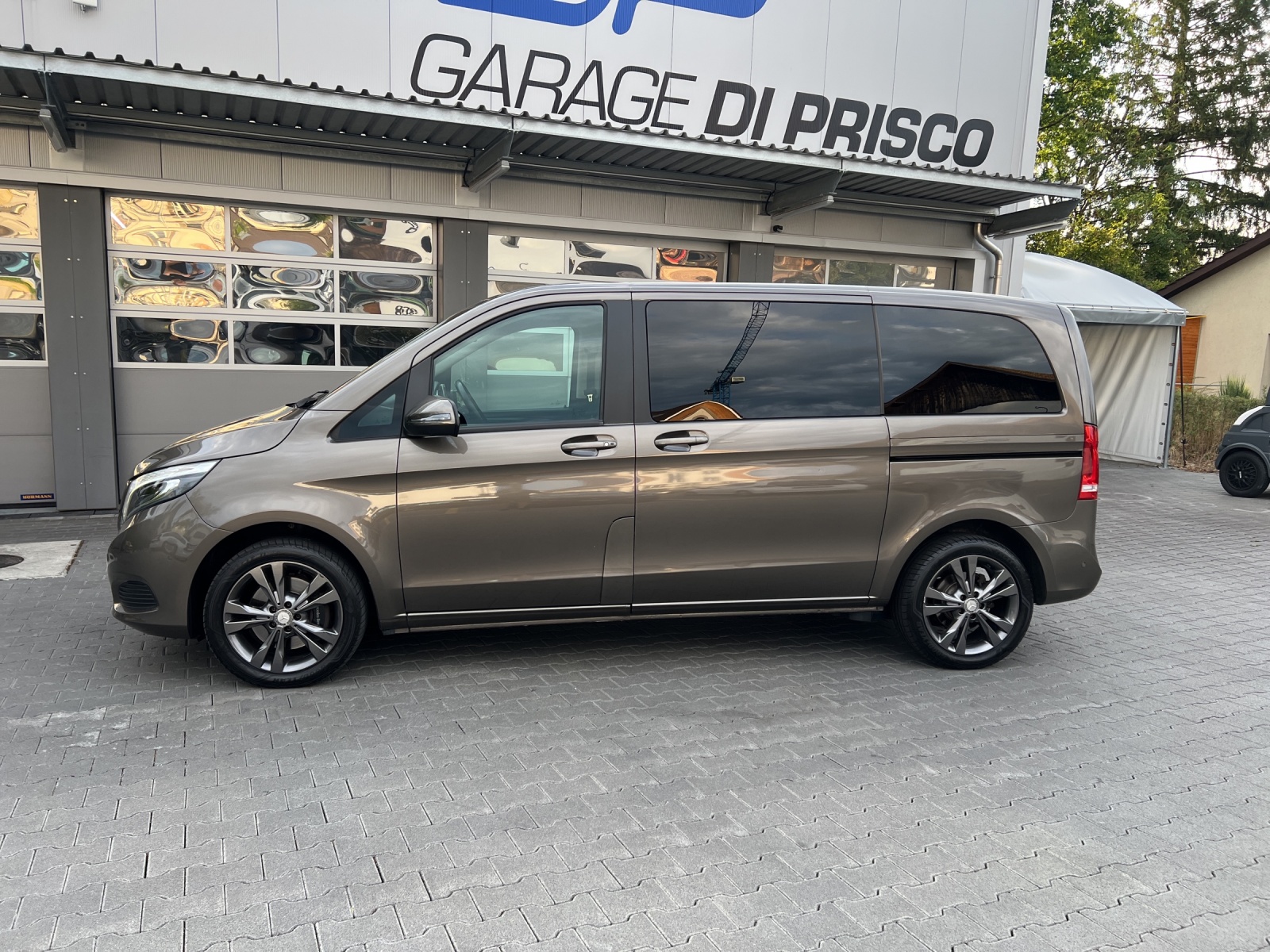 MERCEDES-BENZ V 250 d kompakt 4Matic 7G-Tronic-showroom-element-1